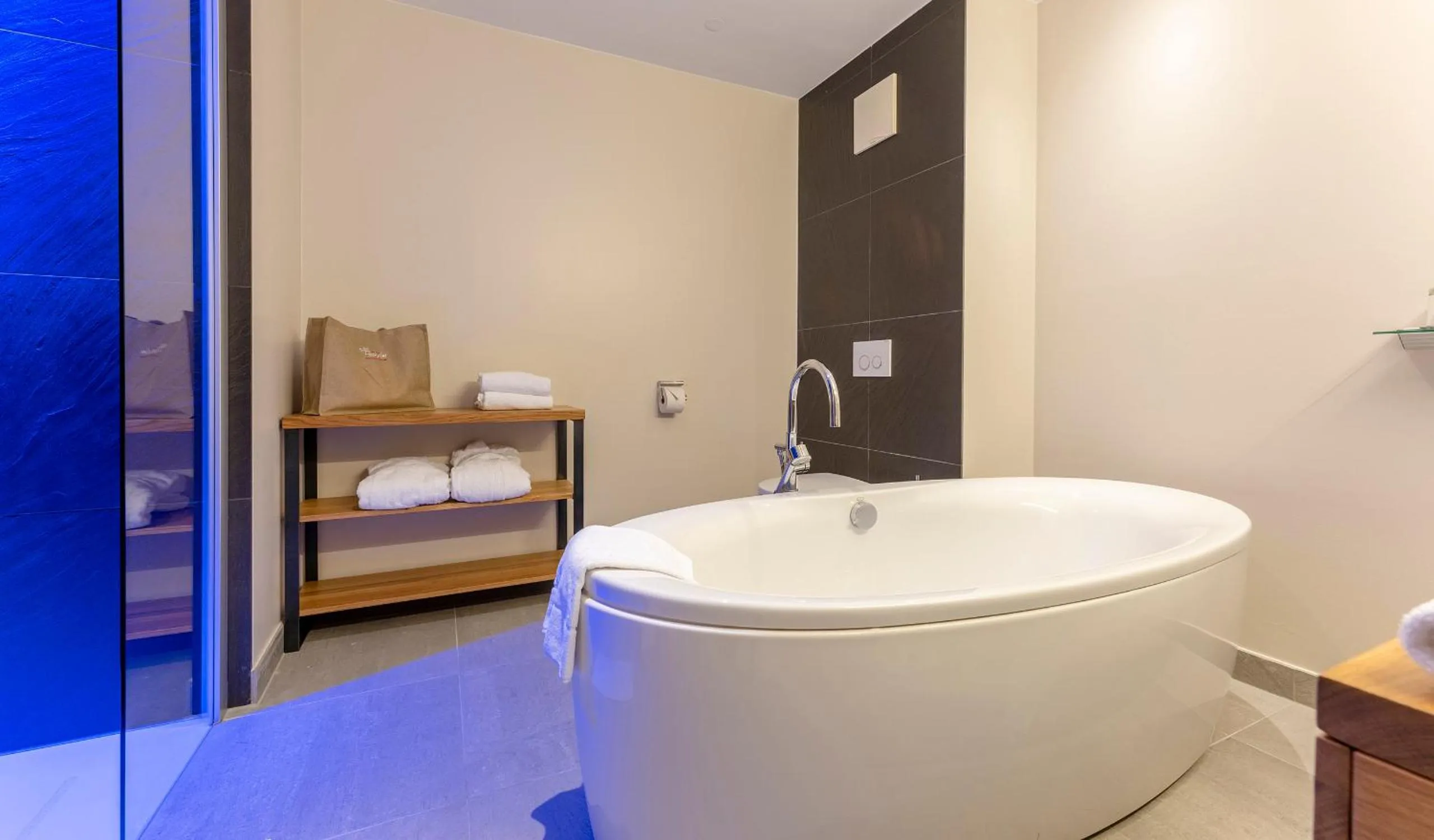 Bed in Hotel Residenz Hochalm - SKI IN -SKI OUT