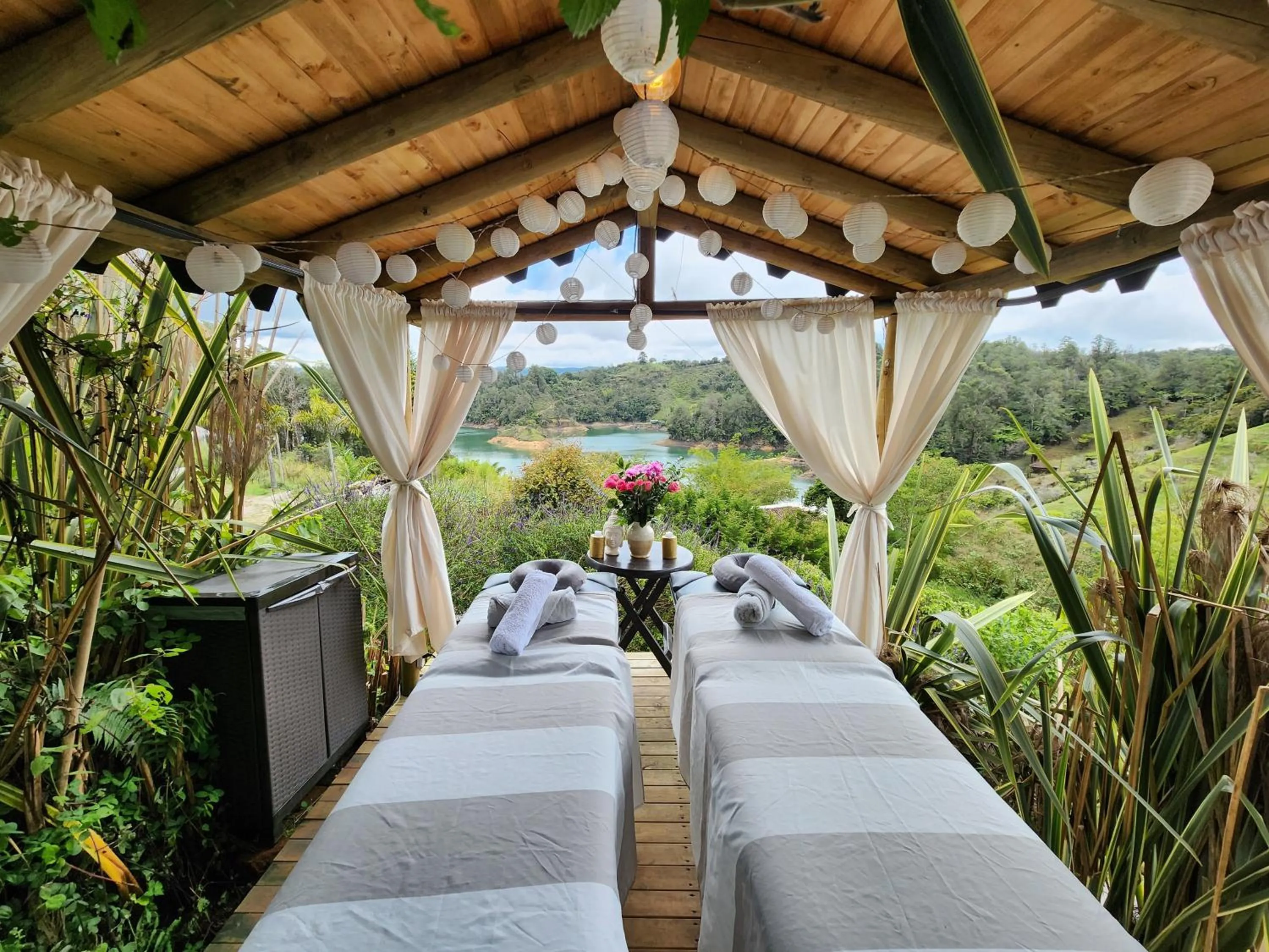 Massage in Levit Glamping - Hotel Guatapé Peñol