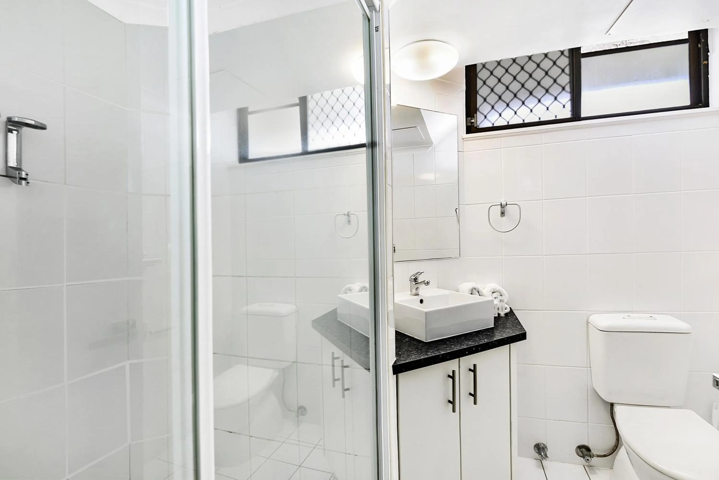 Broadbeach Travel Inn Apartments