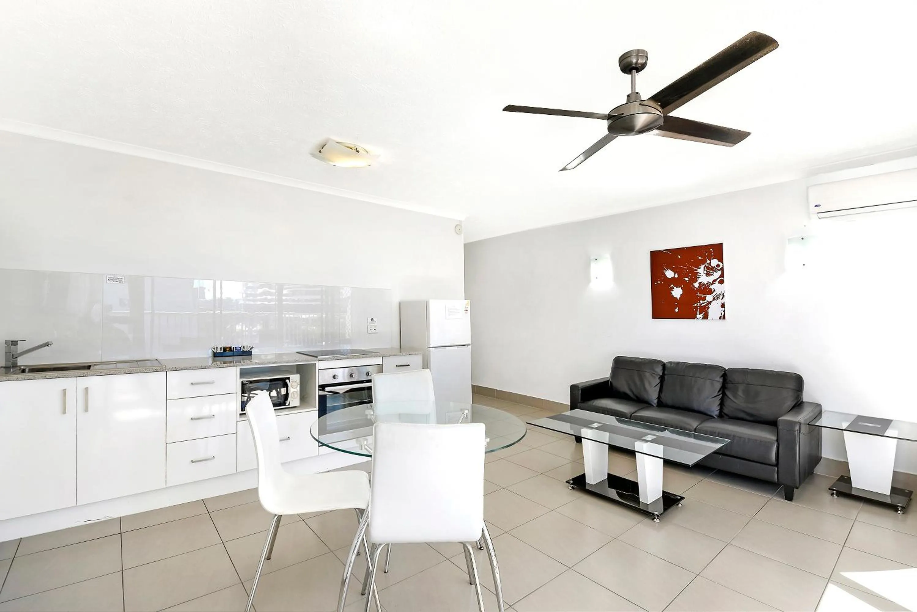 Broadbeach Travel Inn Apartments
