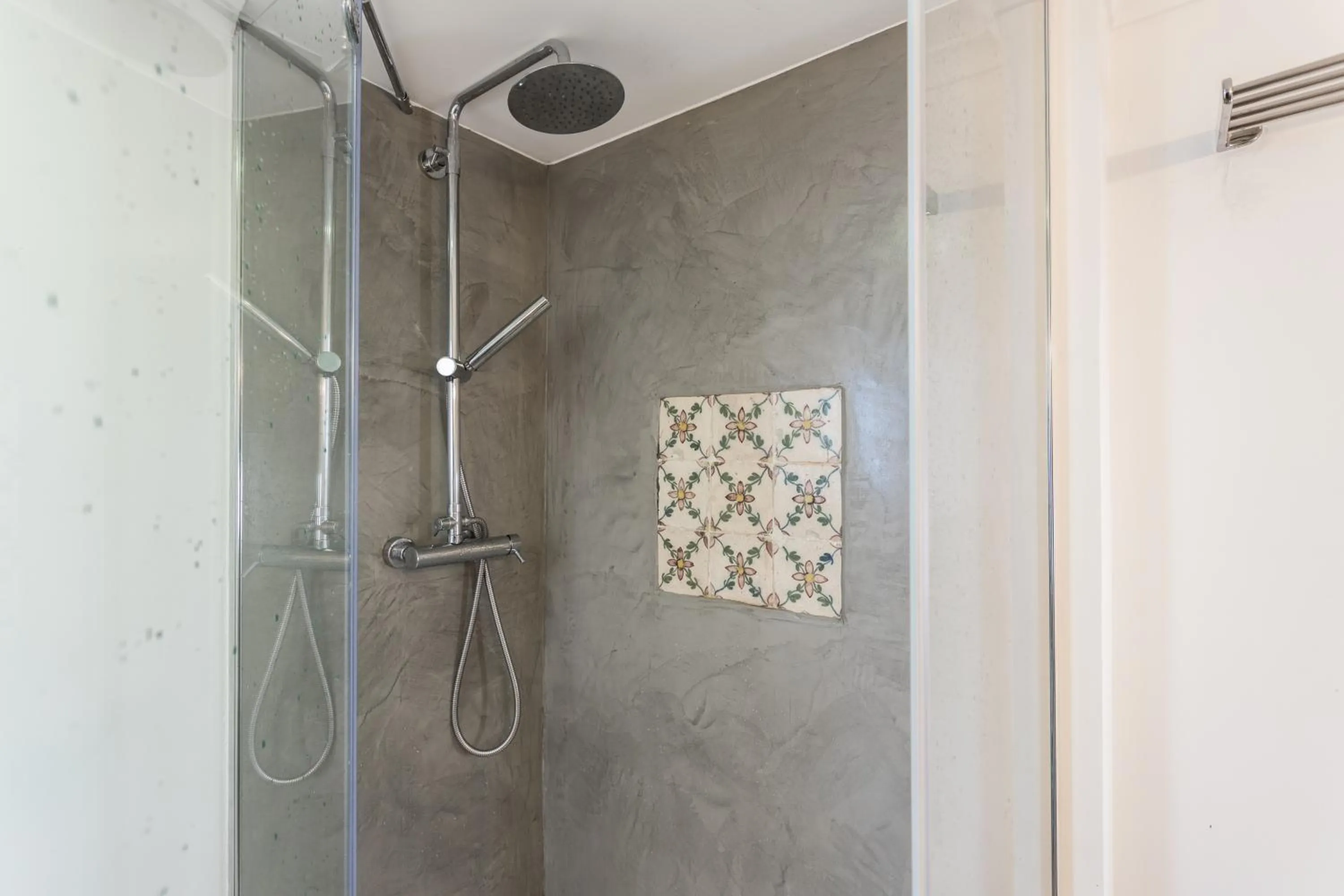 Shower in Alfama Loft Studio Loft Apartment w/ River View - by LU Holidays