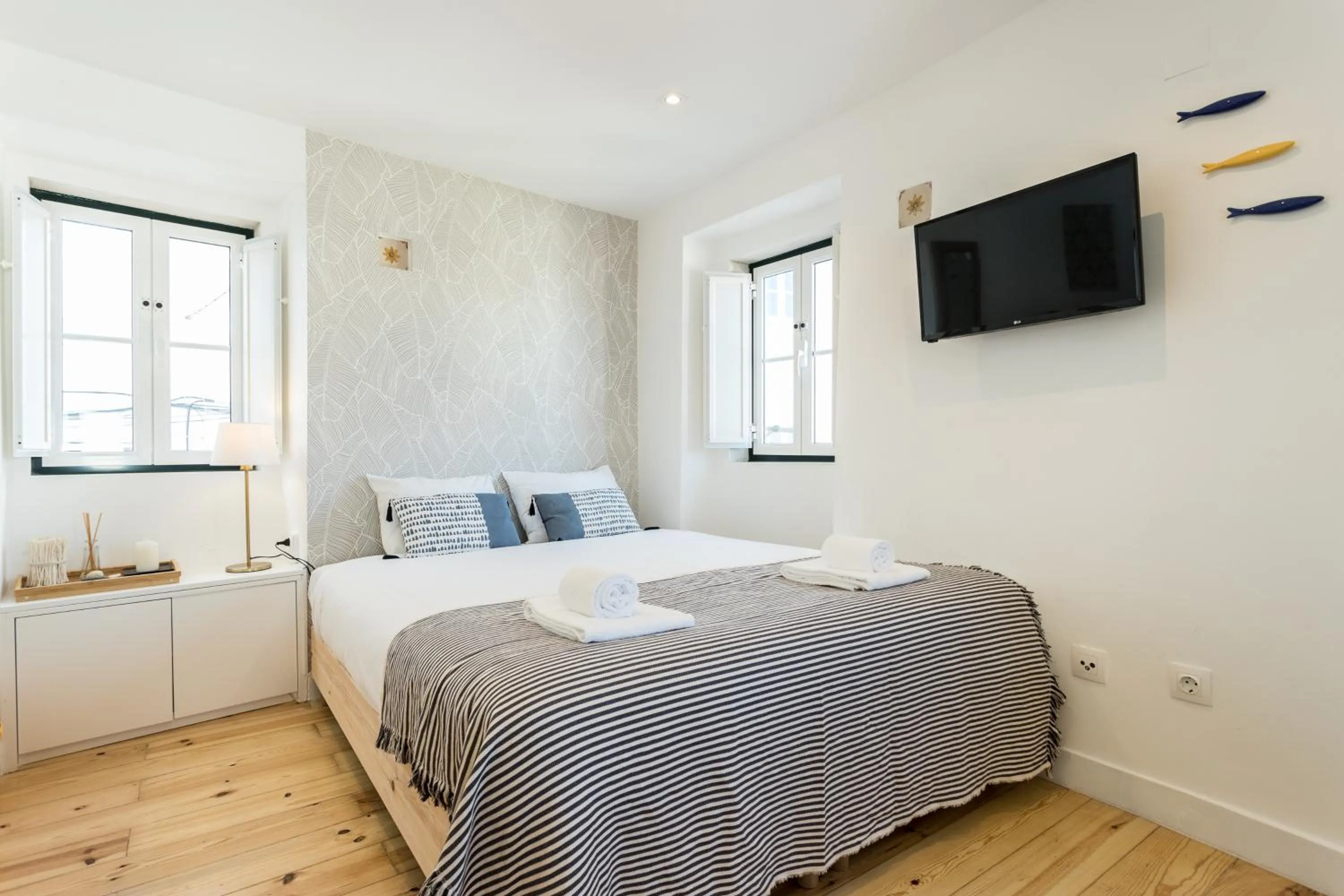 Bedroom, Bed in Alfama Loft Studio Loft Apartment w/ River View - by LU Holidays