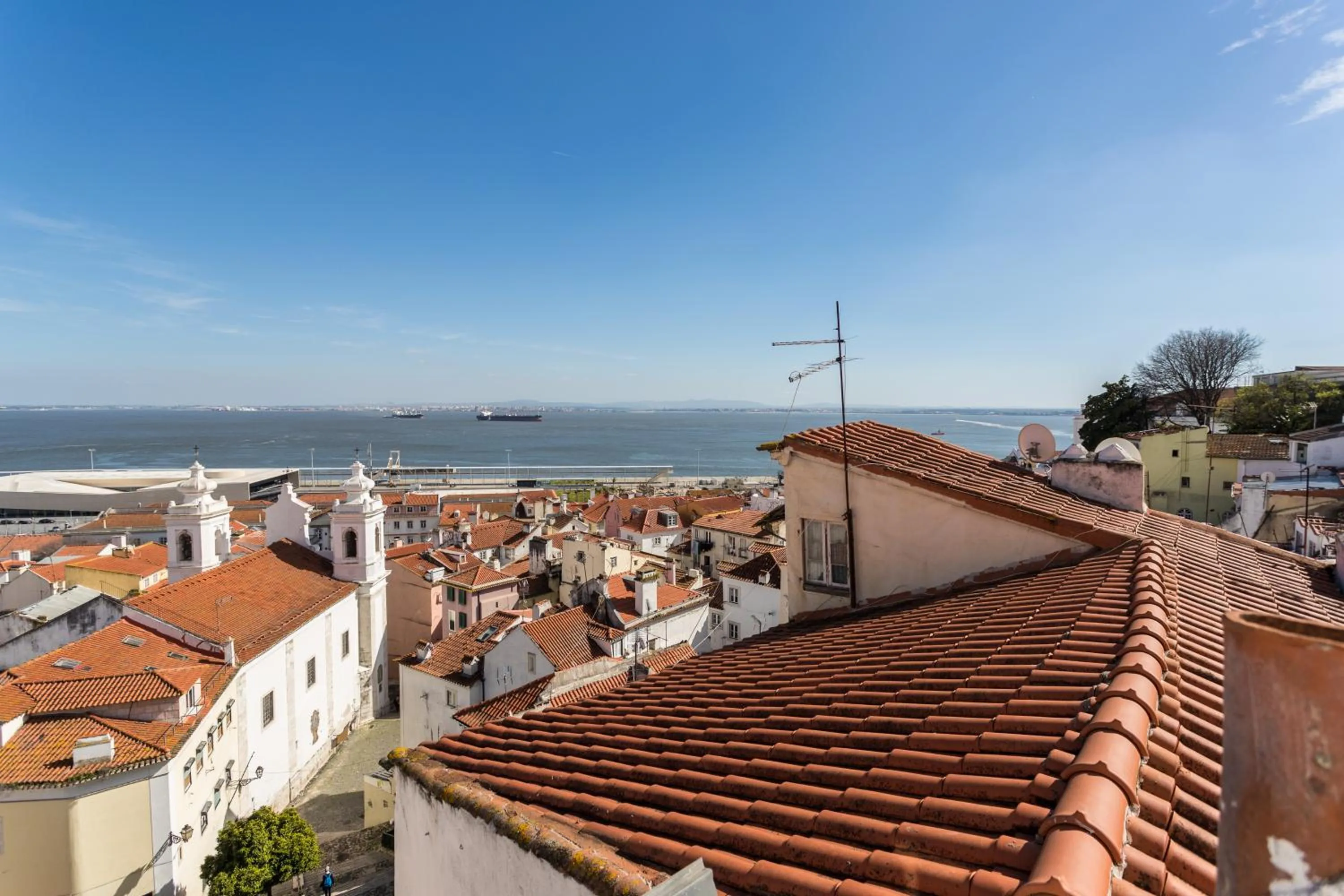 River view in Alfama Loft Studio Loft Apartment w/ River View - by LU Holidays