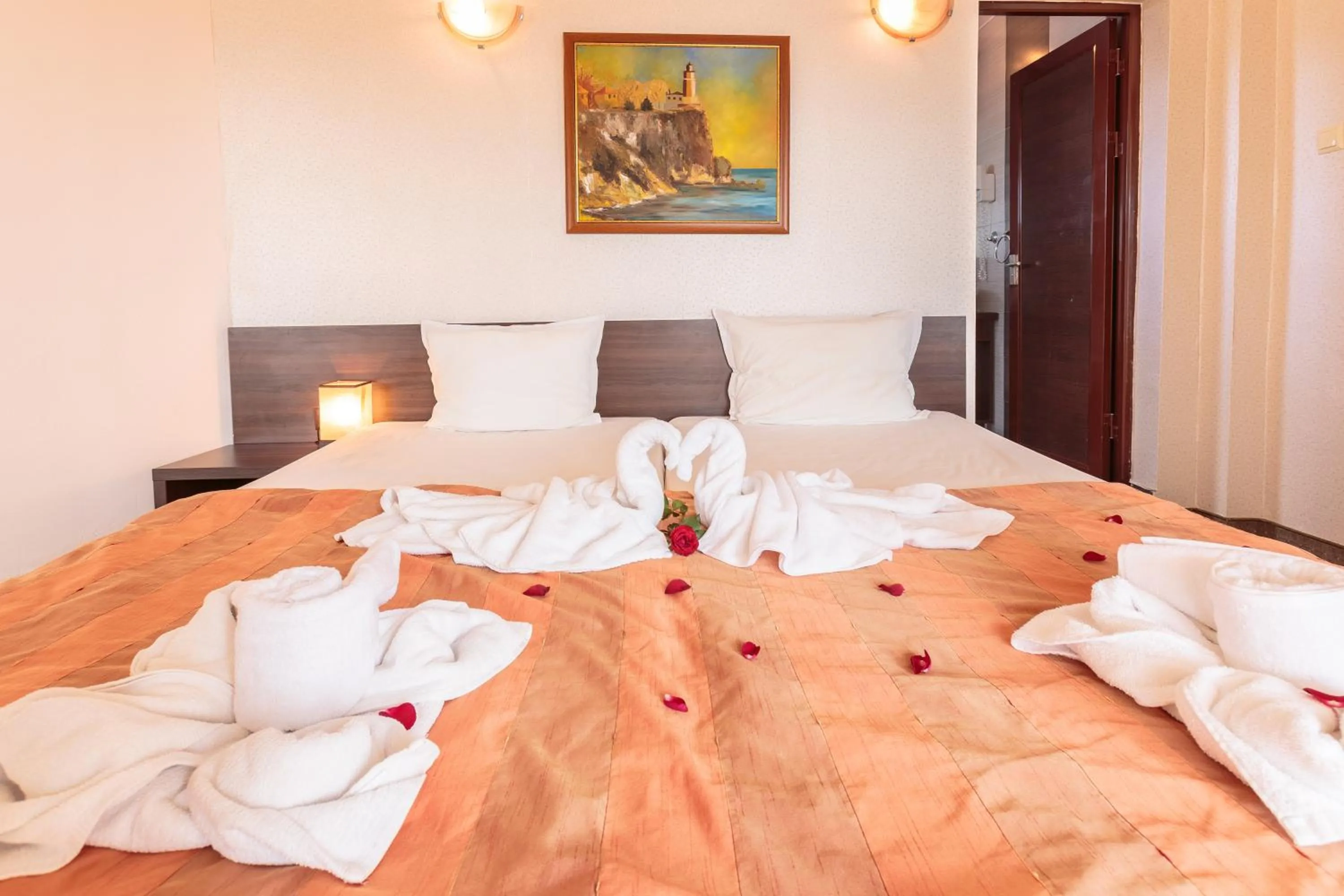 Photo of the whole room, Bed in Flagman Hotel