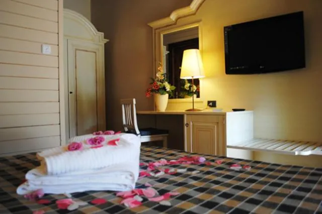 Decorative detail in Motel 7 Laghi