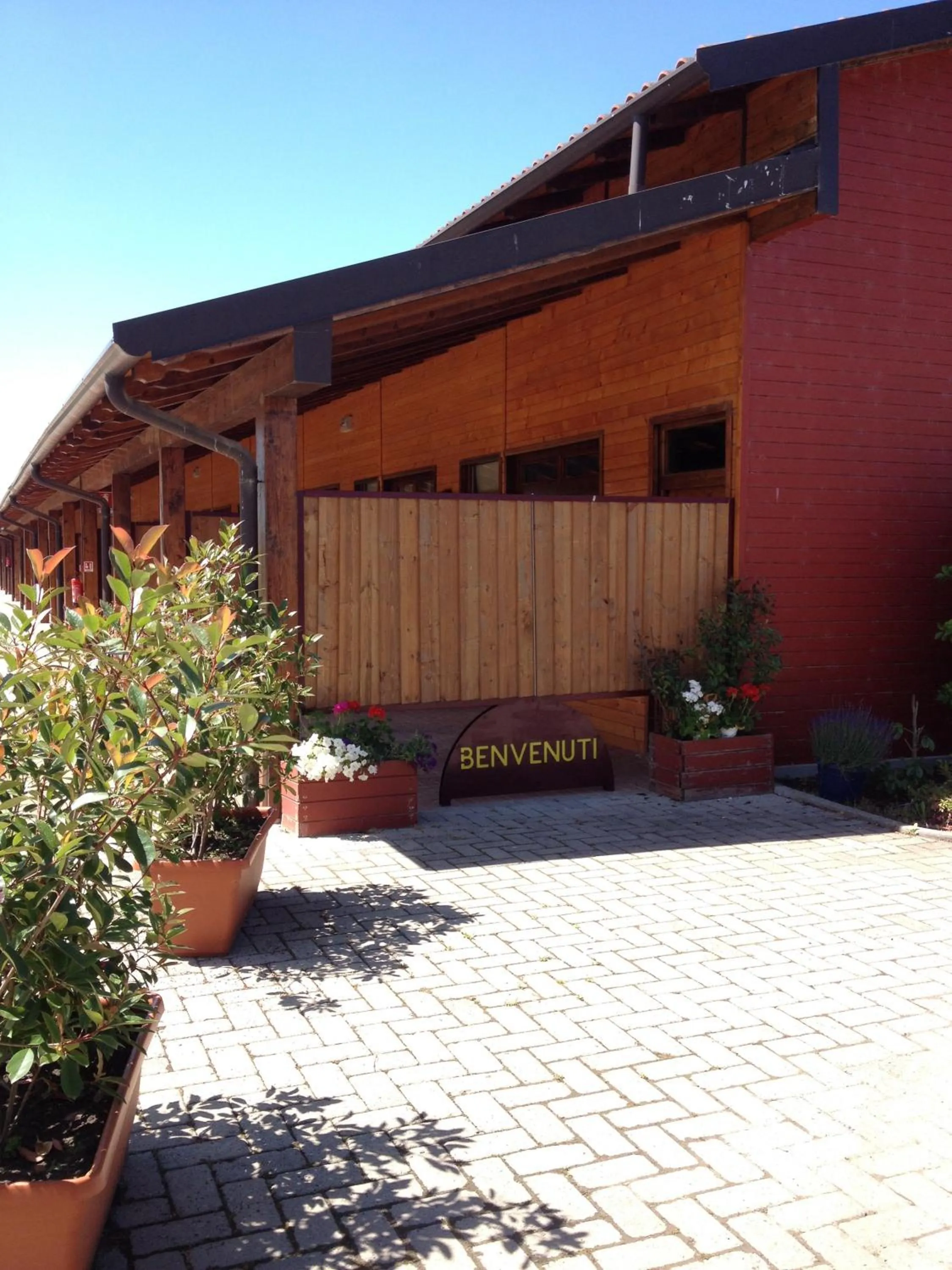 Day in Motel 7 Laghi