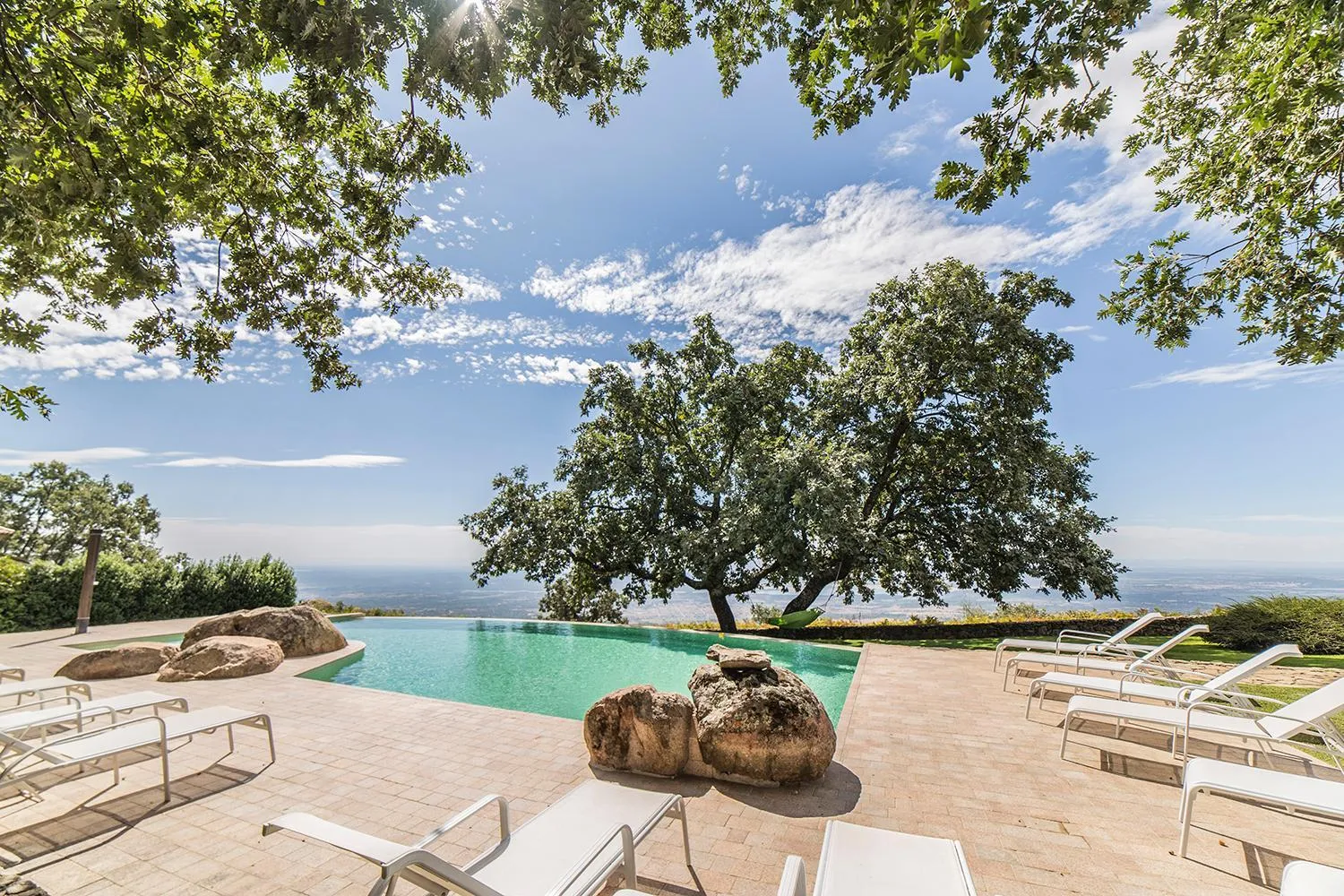 Swimming pool in Hotel Nabia