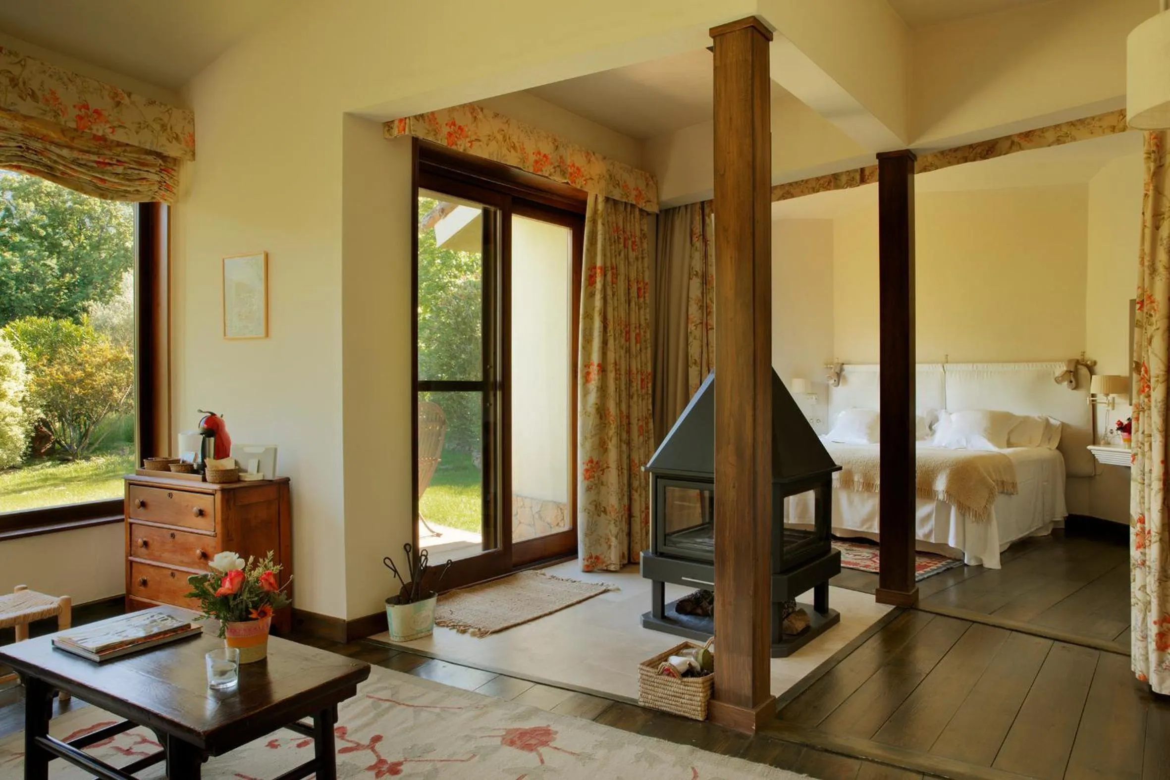 Photo of the whole room, Bed in Hotel Nabia