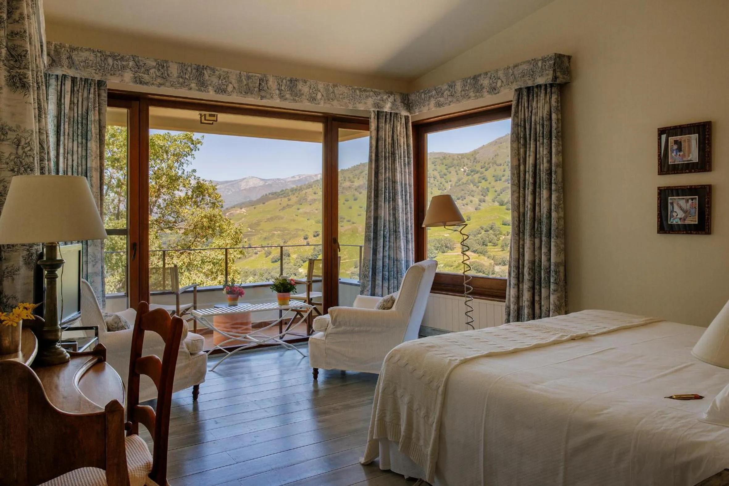 Day, Bed in Hotel Nabia