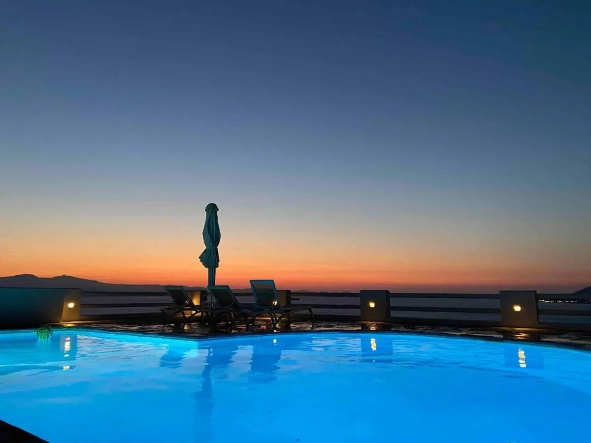 Swimming pool in Apricot and Sea Luxury Villas