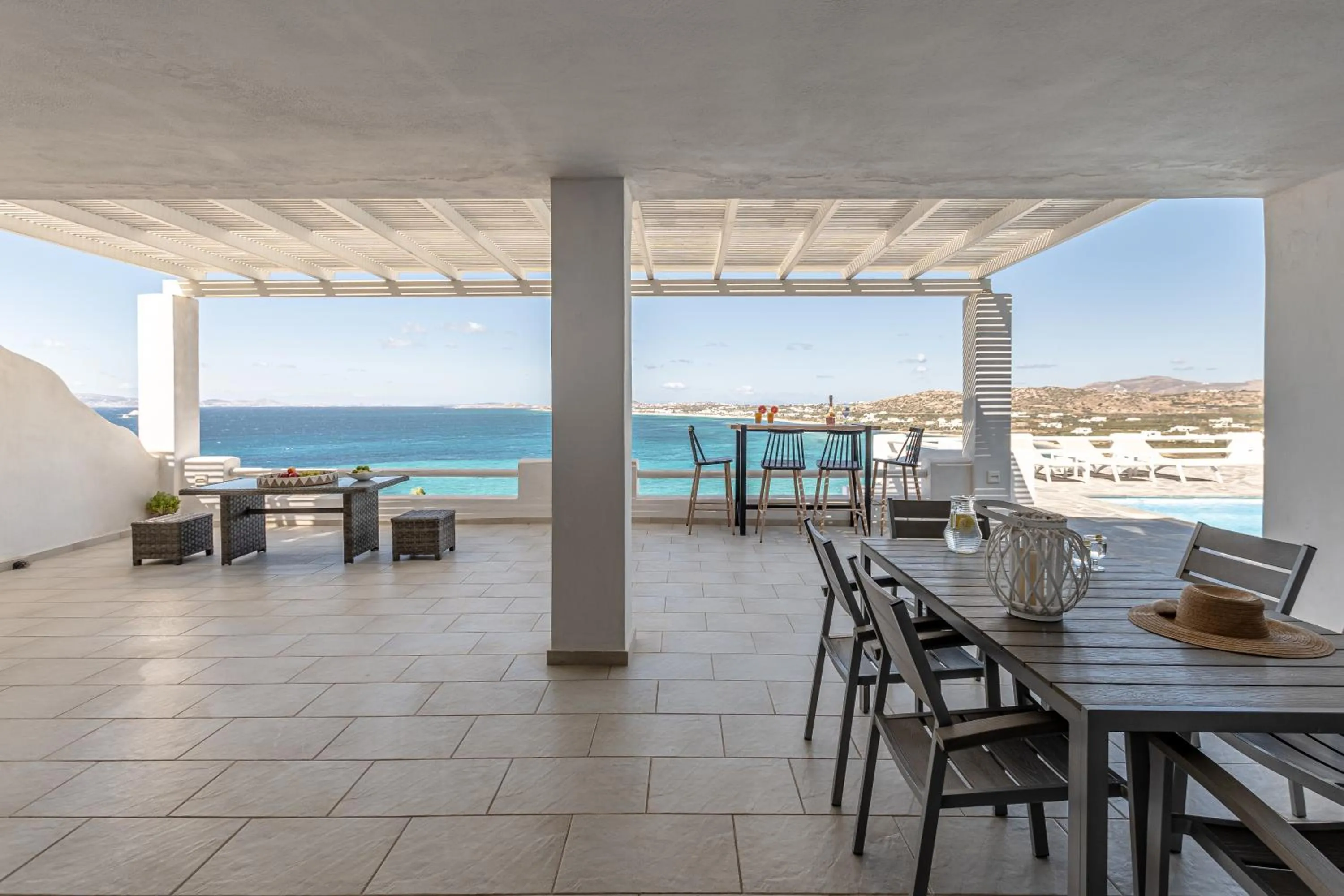 Day in Apricot and Sea Luxury Villas