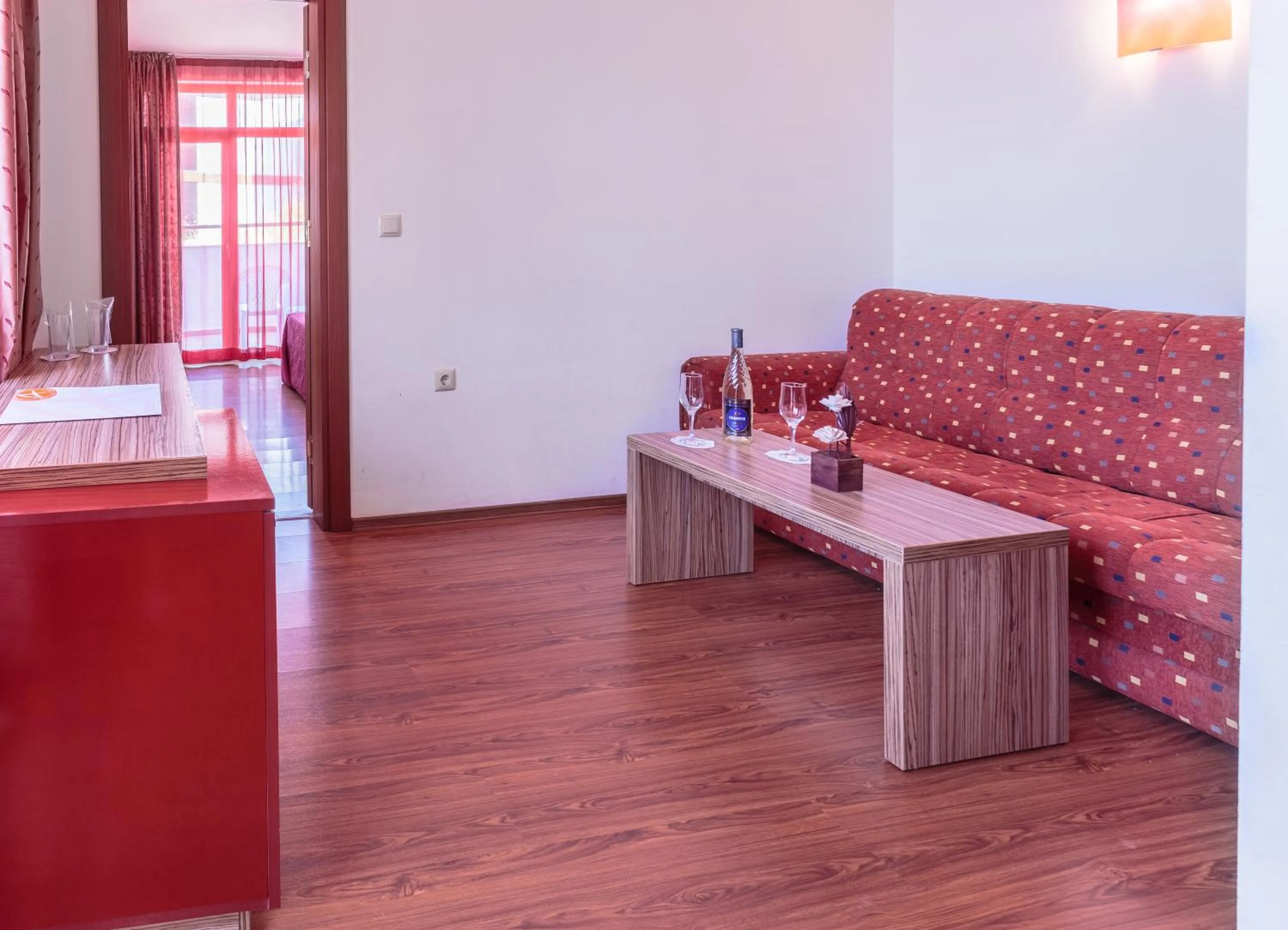 Photo of the whole room in Hotel Apolis