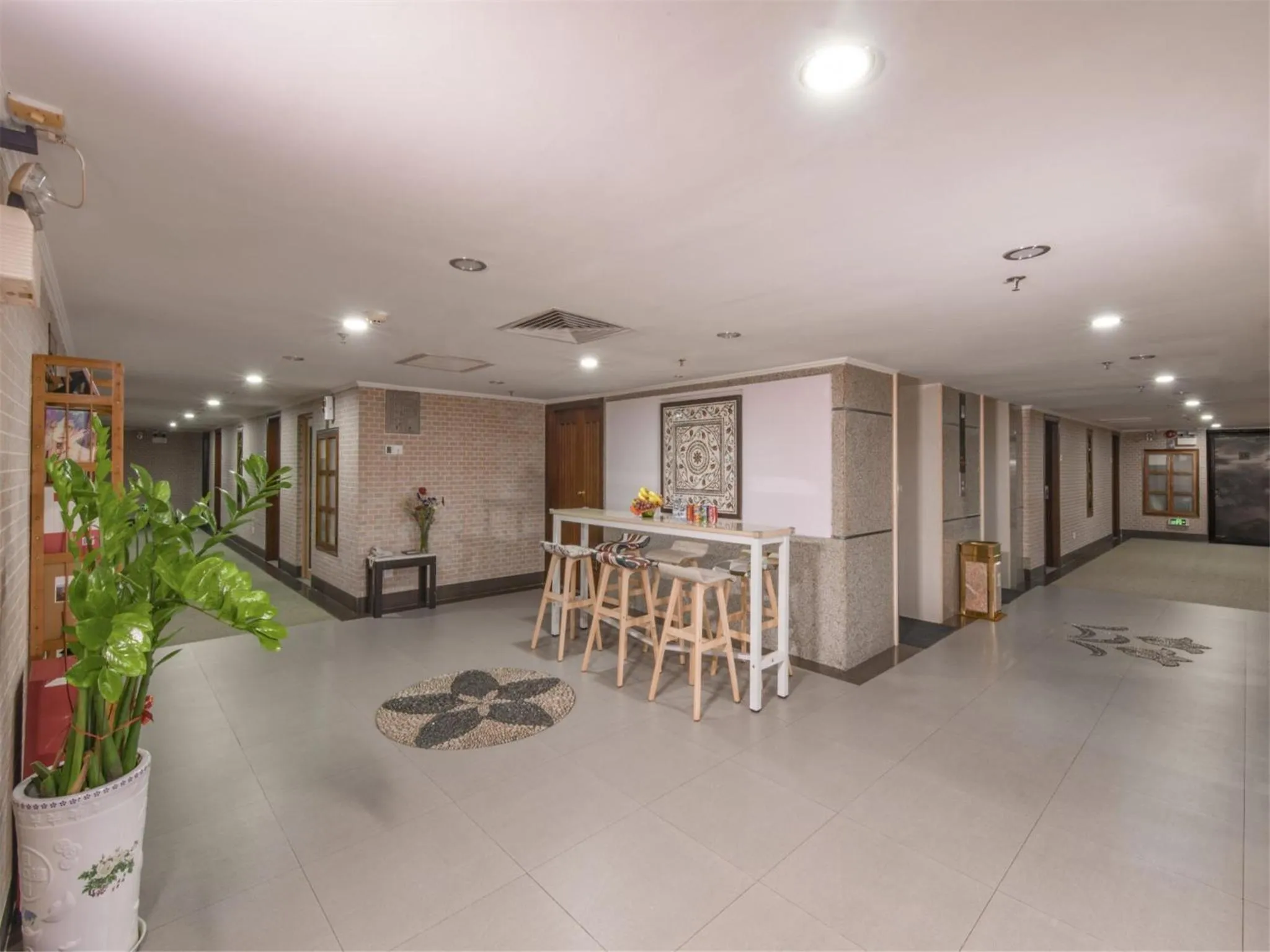 Decorative detail in Zhuhai Special Economic Zone Hotel