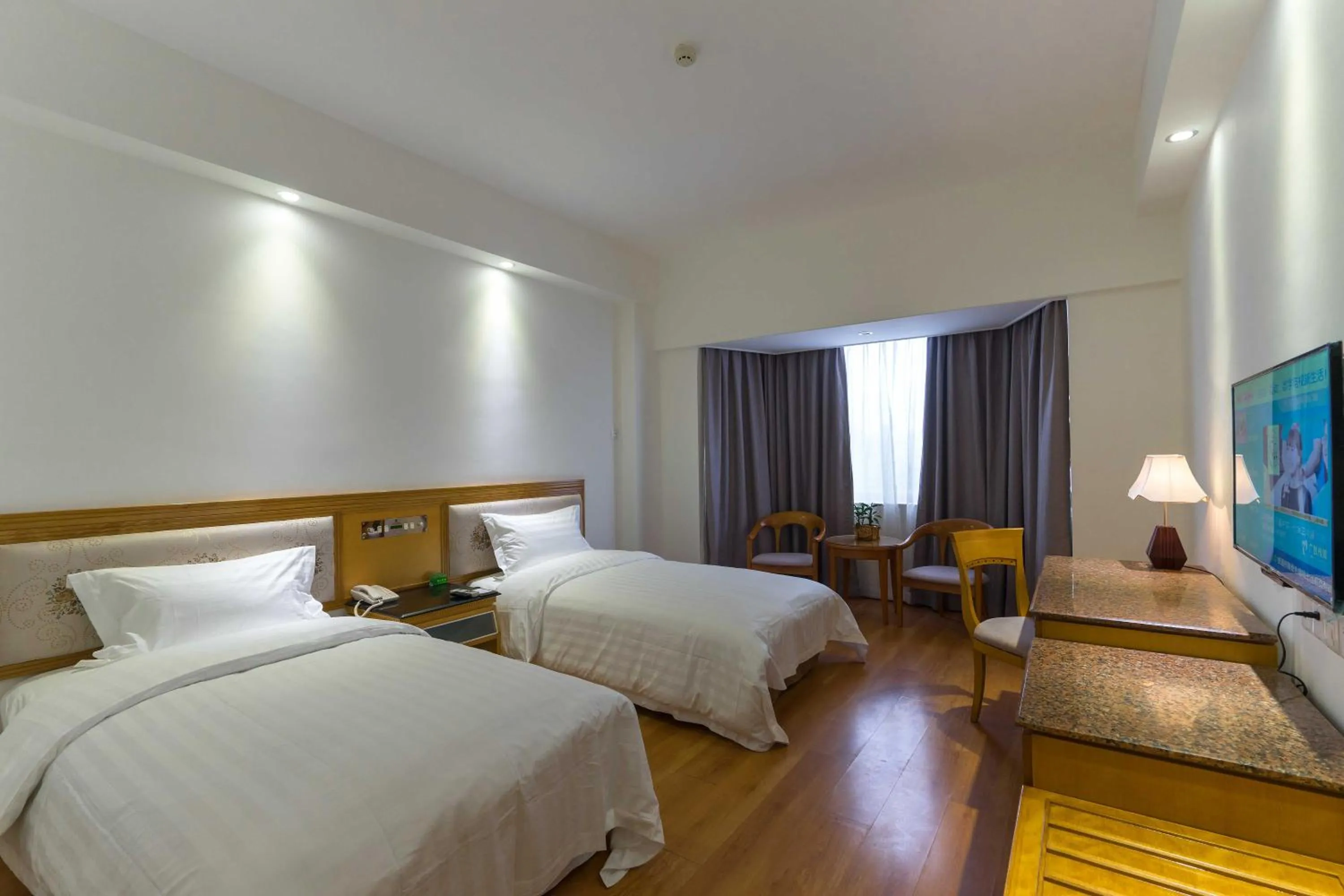 Photo of the whole room, Room Photo in Zhuhai Special Economic Zone Hotel