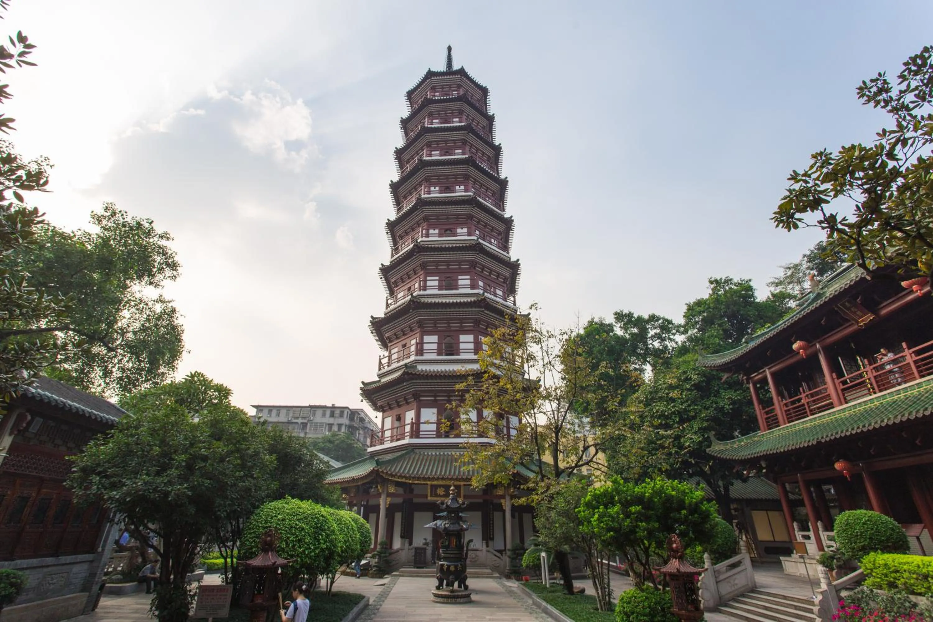 Nearby landmark in Zhuhai Special Economic Zone Hotel