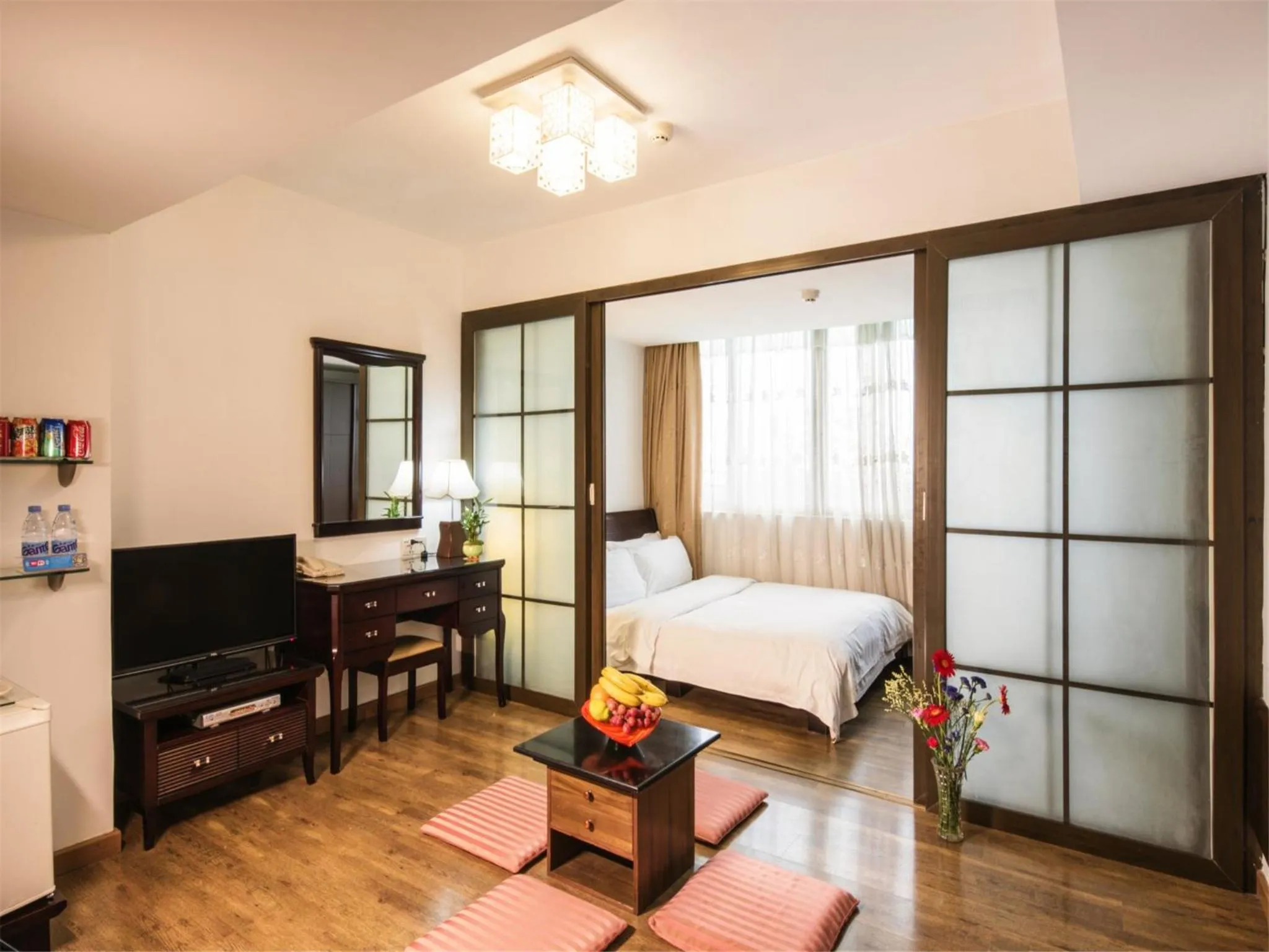 Bedroom in Zhuhai Special Economic Zone Hotel