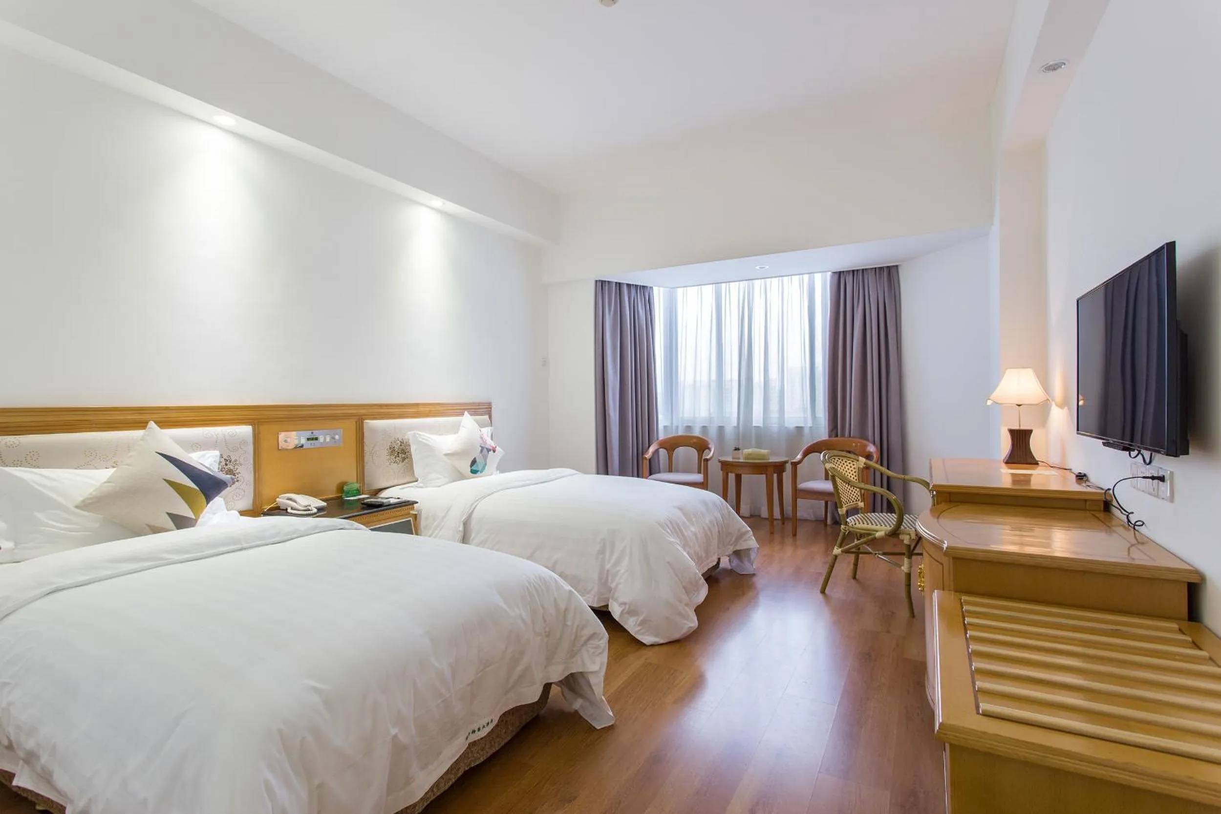 Bedroom in Zhuhai Special Economic Zone Hotel