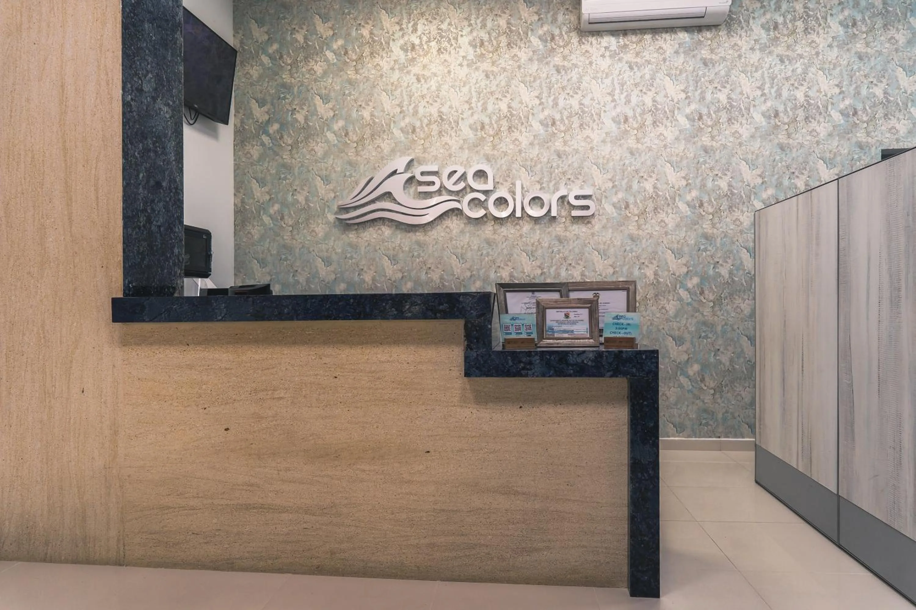 Lobby or reception in Sea Colors Hotel