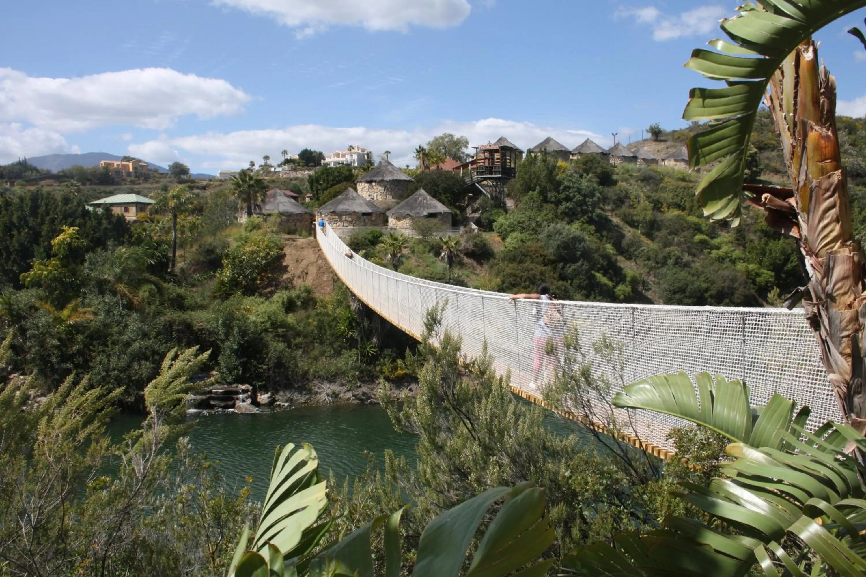 Day in Hotel Selwo Lodge - Animal Park Tickets Included