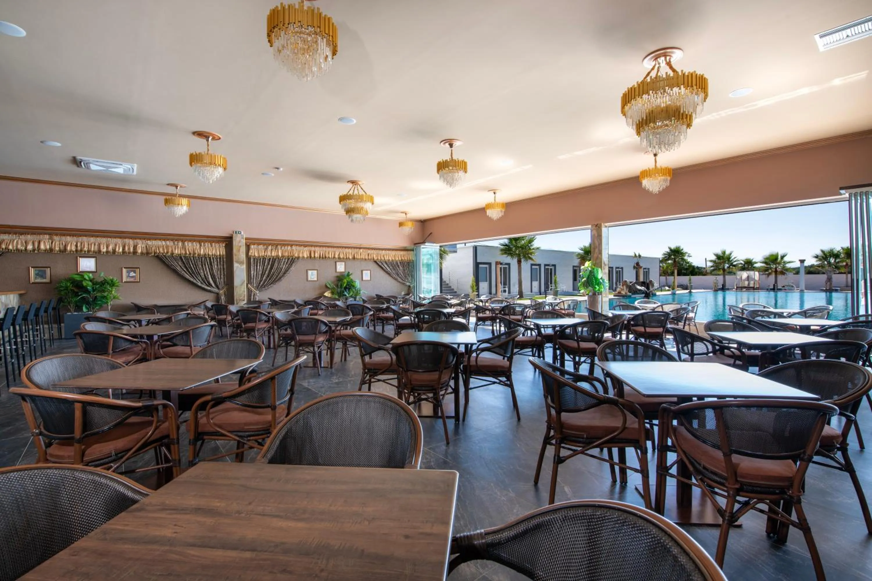 Property building in Paradice Hotel Luxury Suites-Near zorbas Beach-FREE Breakfast