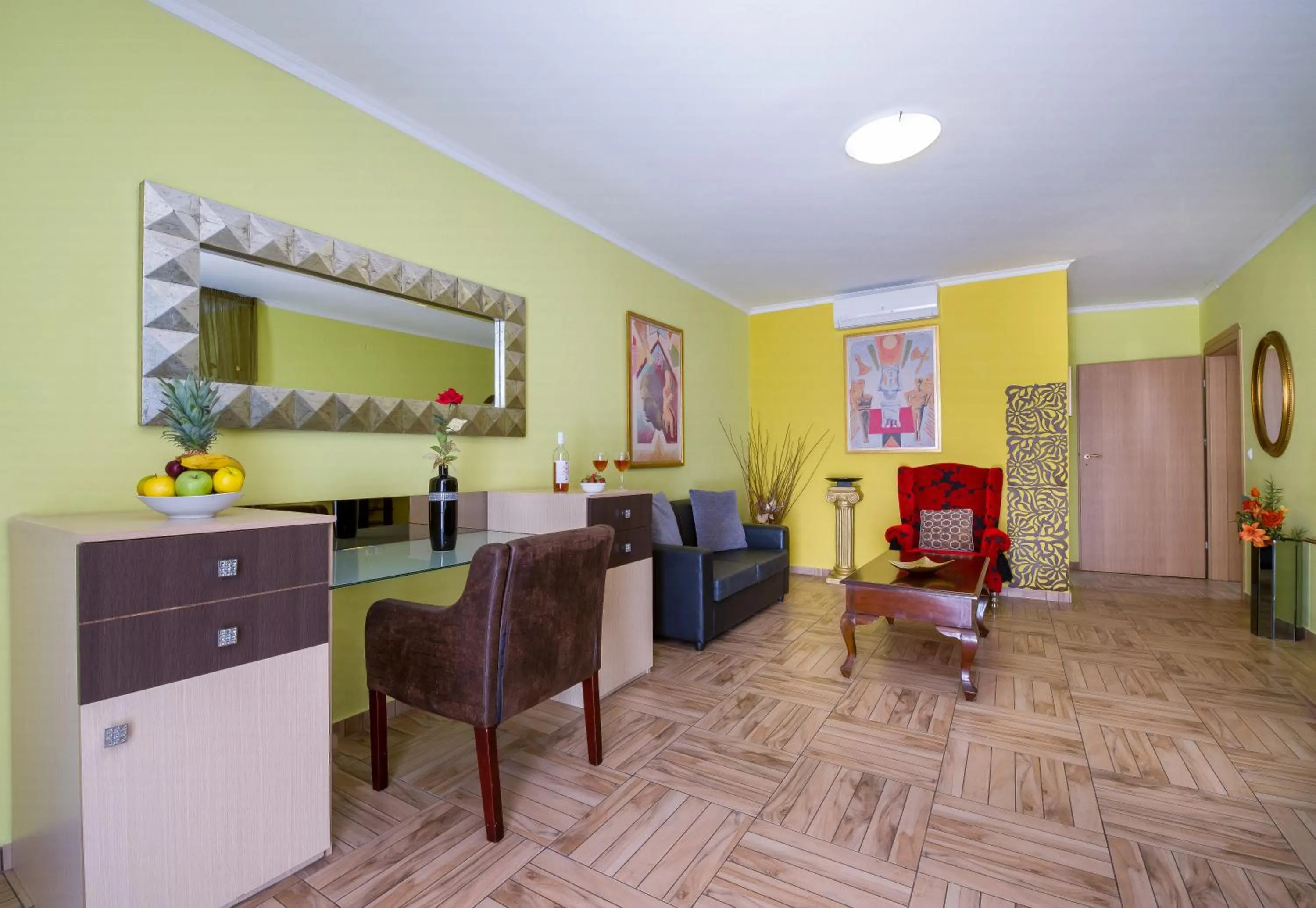 Seating area in Paradice Hotel Luxury Suites-Near zorbas Beach-FREE Breakfast