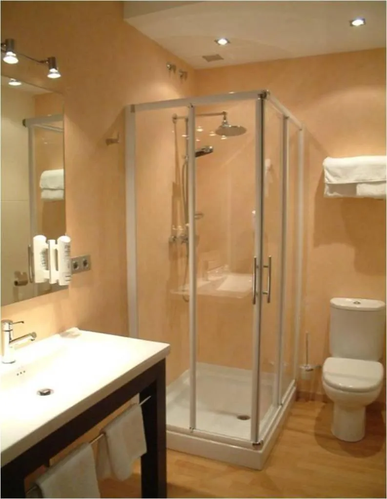 Bathroom in Hotel Area Serrano