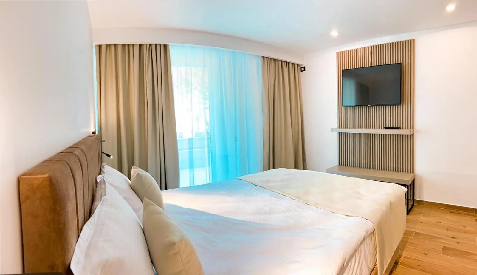 Bedroom, Bed in Hotel Corina