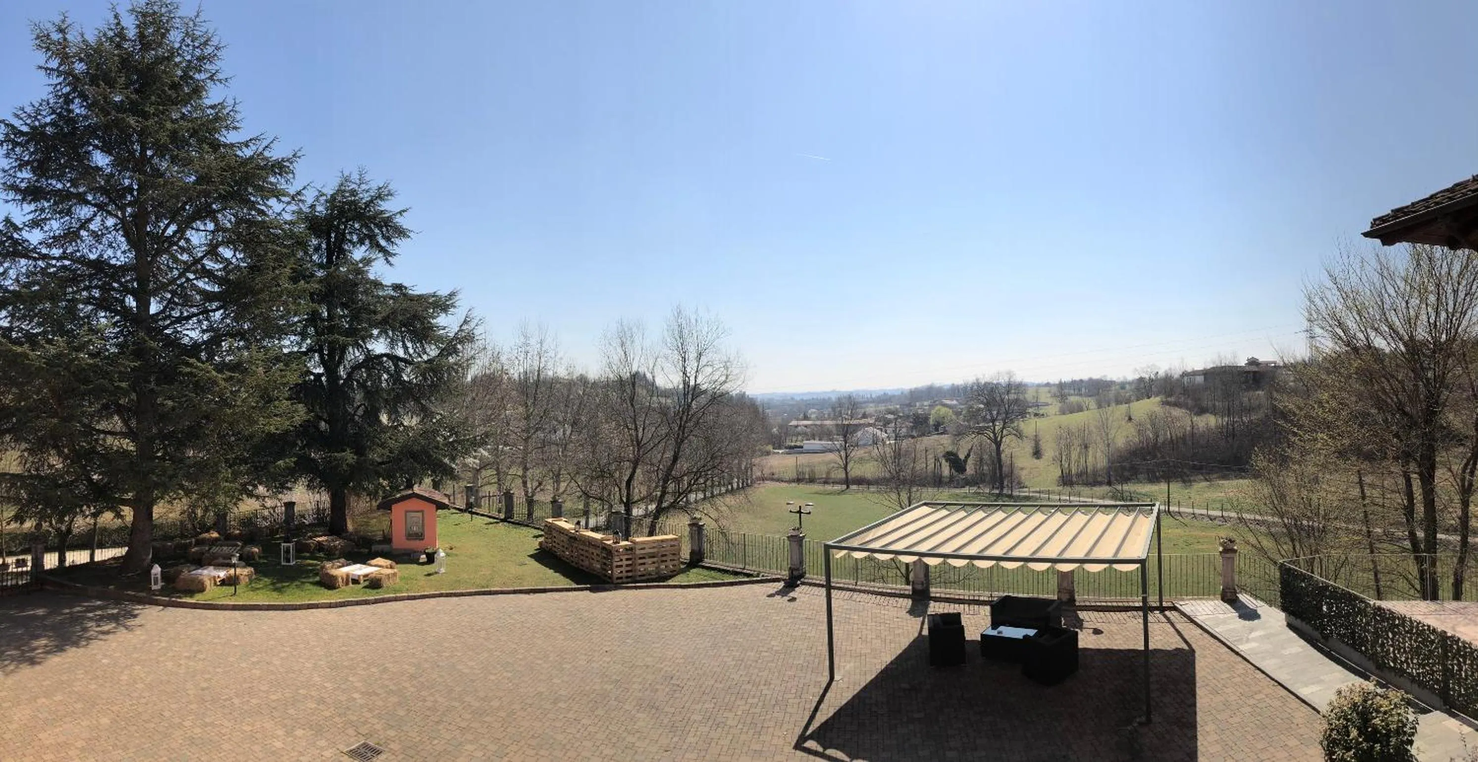 Patio in Hotel La Fertè