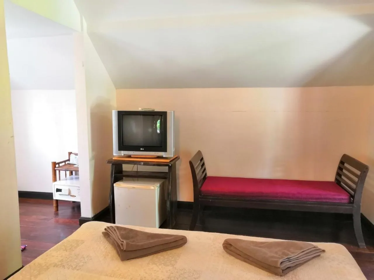 TV and multimedia, Bed in Seashell Resort Koh Tao-SHA Plus