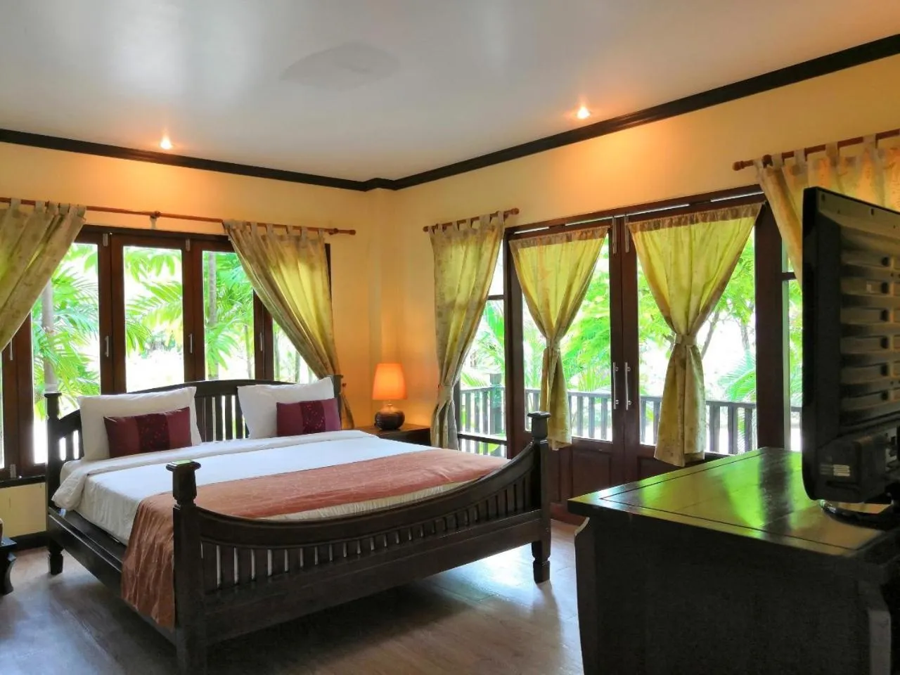 Bedroom, Bed in Seashell Resort Koh Tao-SHA Plus