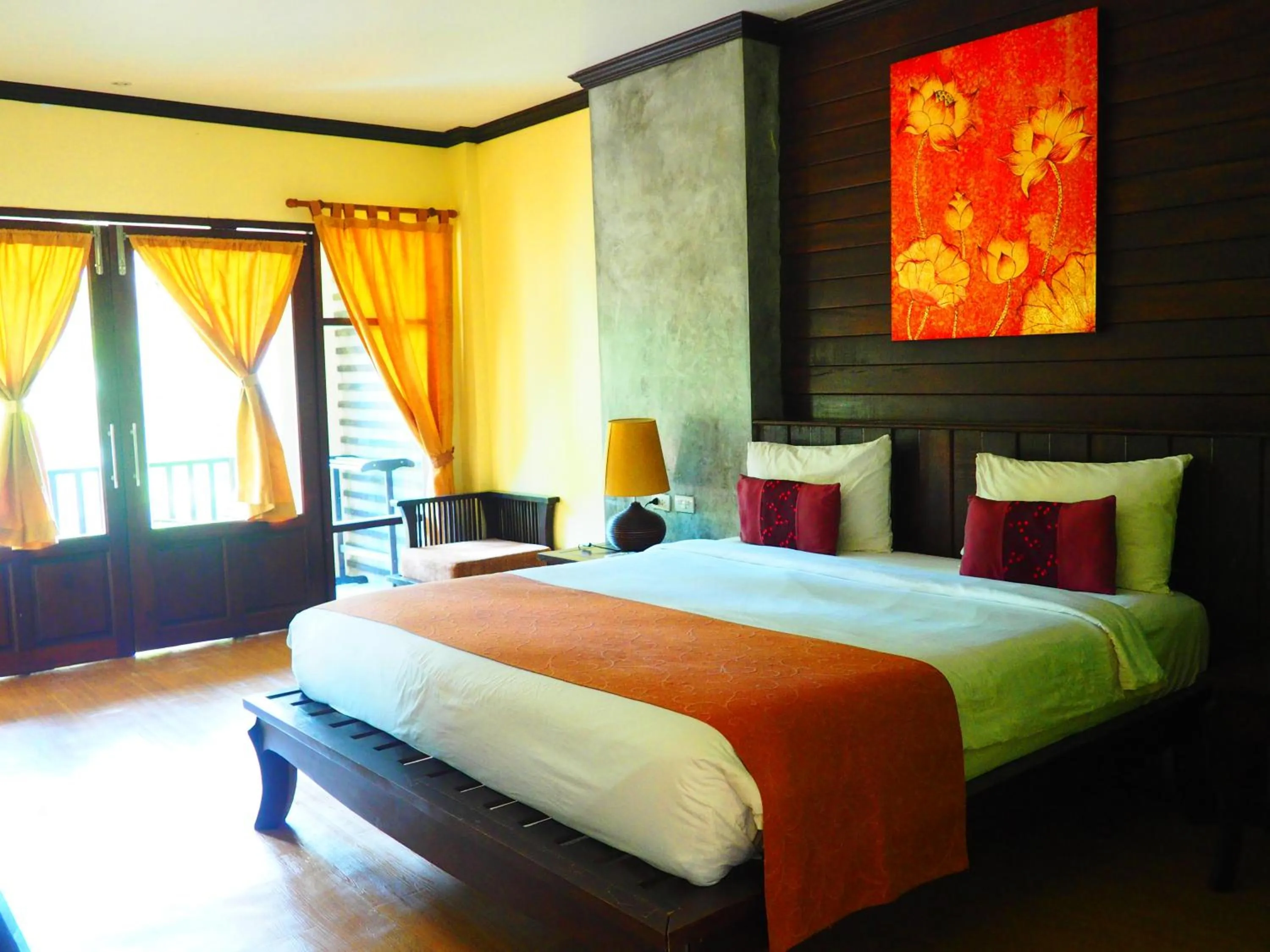 Photo of the whole room, Bed in Seashell Resort Koh Tao-SHA Plus