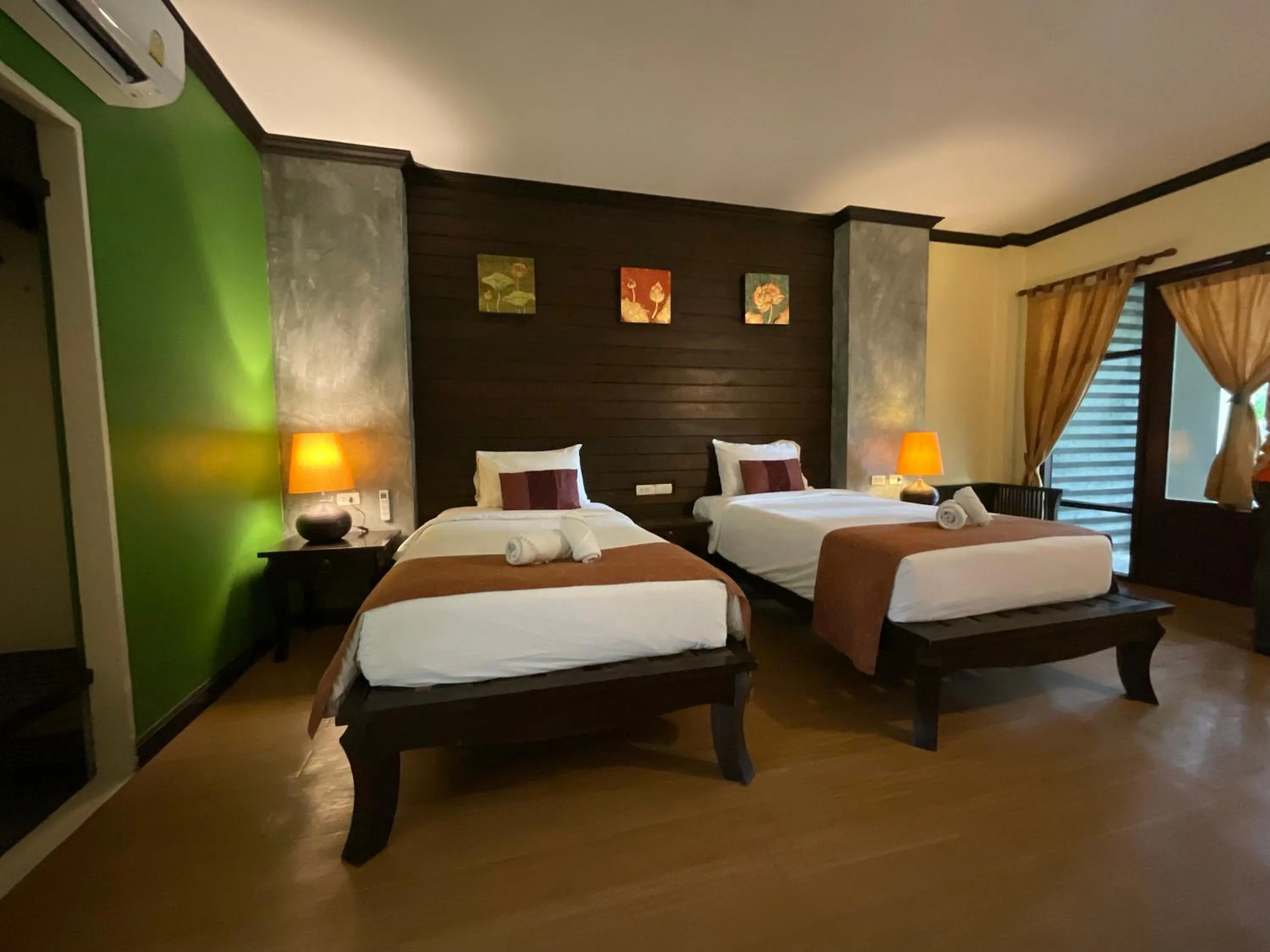 Bed in Seashell Resort Koh Tao-SHA Plus