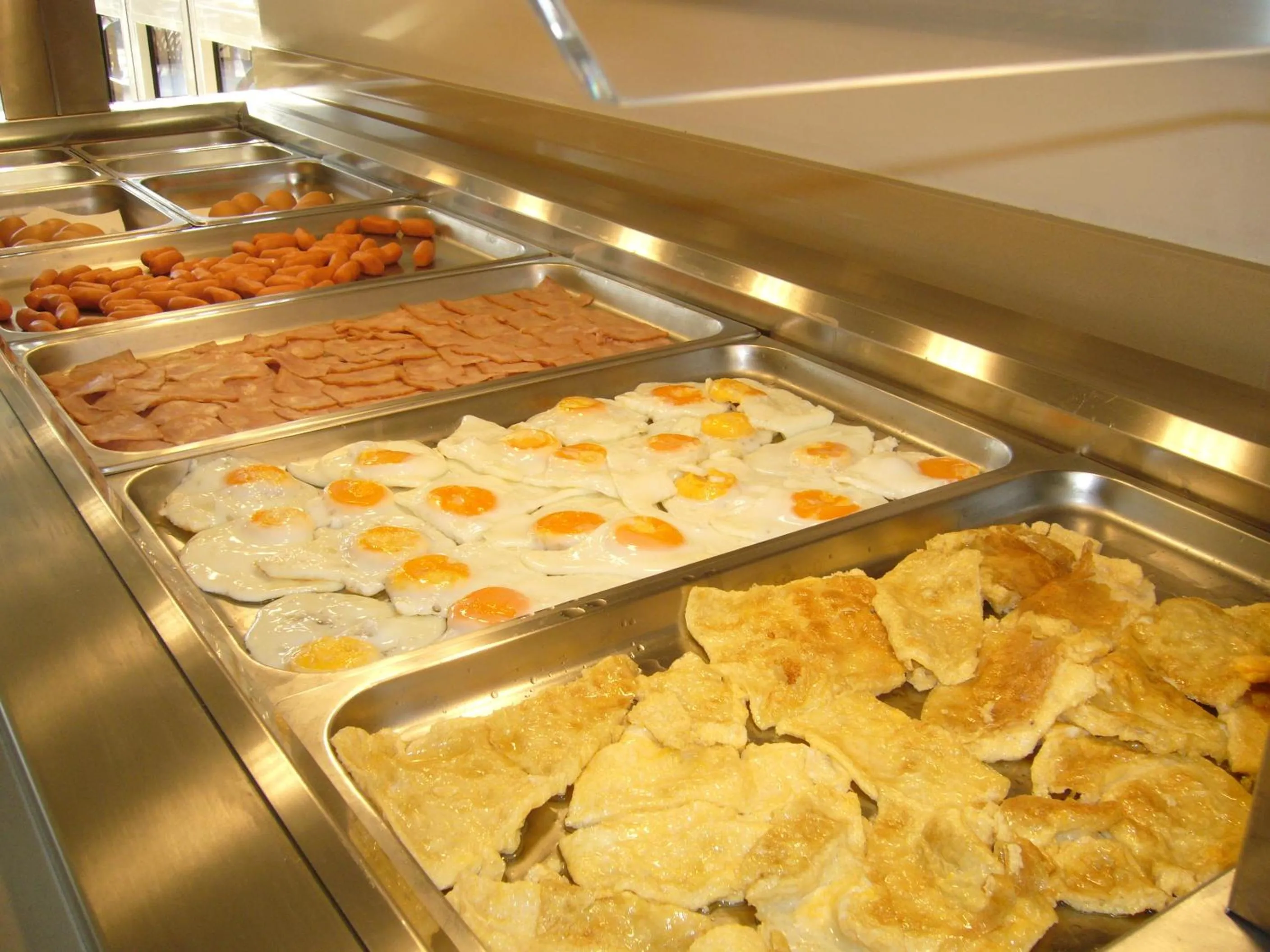 Restaurant/places to eat in Rhodian Rose Hotel