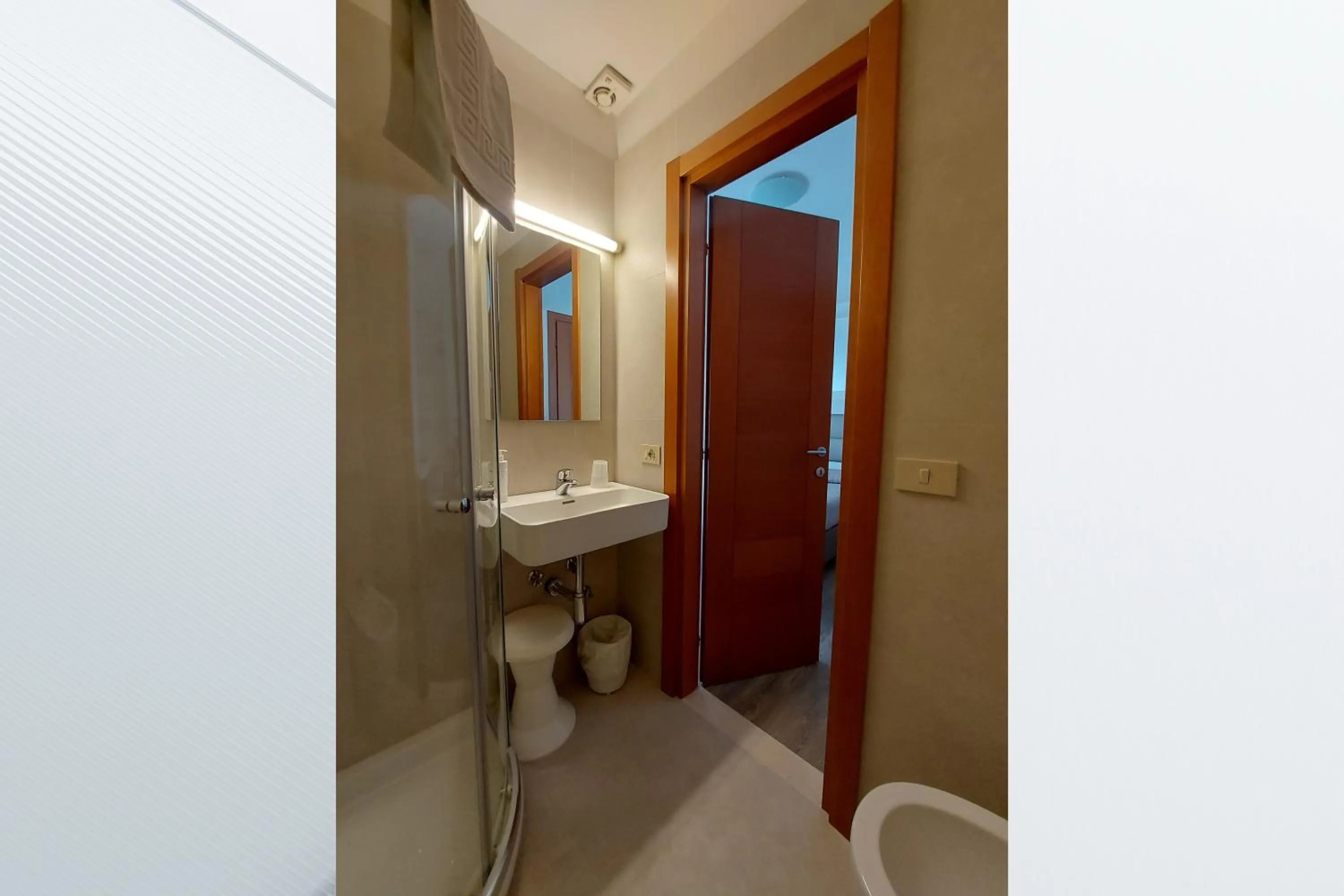 Bathroom in Hotel Columbia & Ninfea