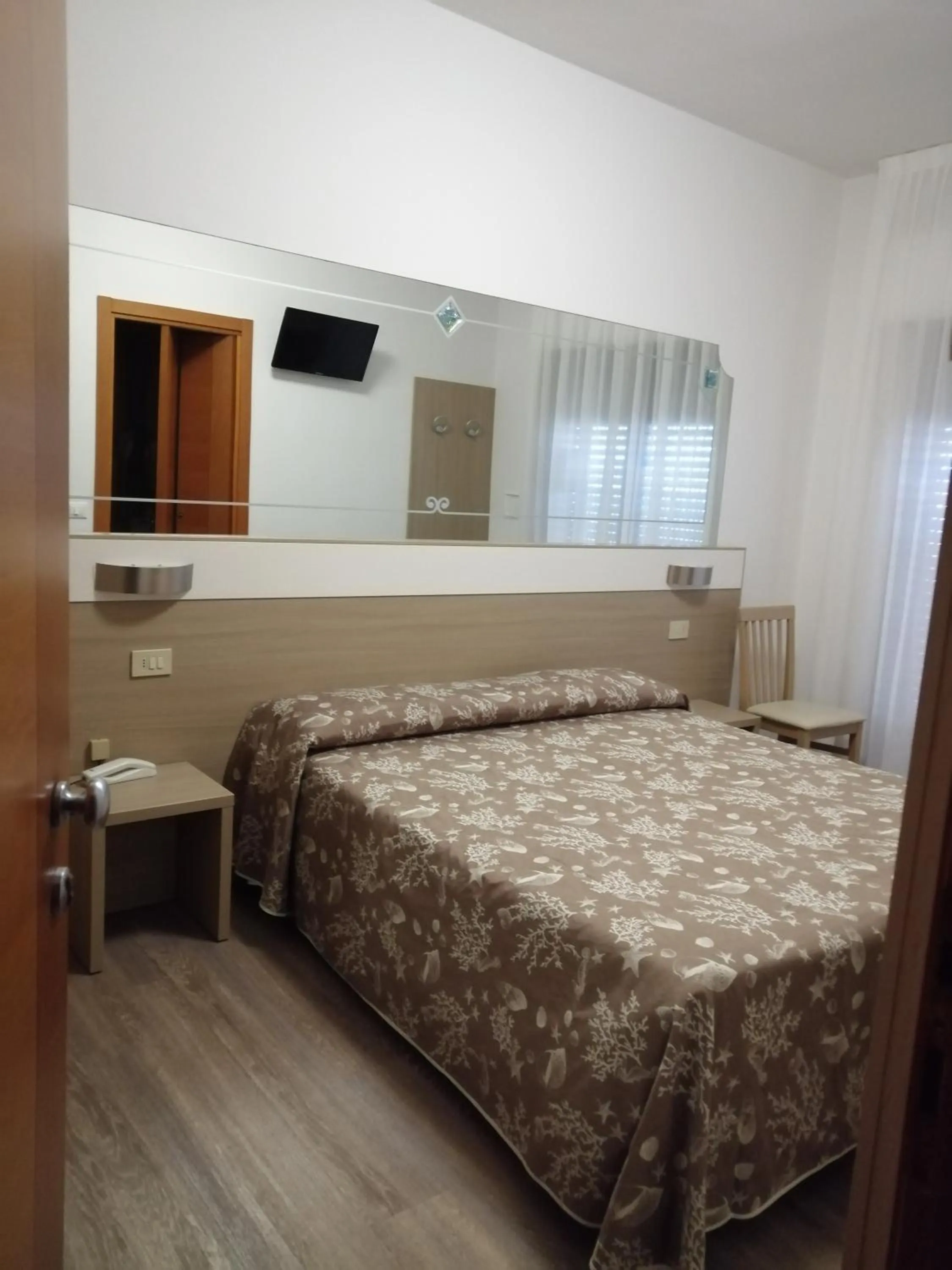 Double or Twin Room with Sea View in Hotel Columbia & Ninfea