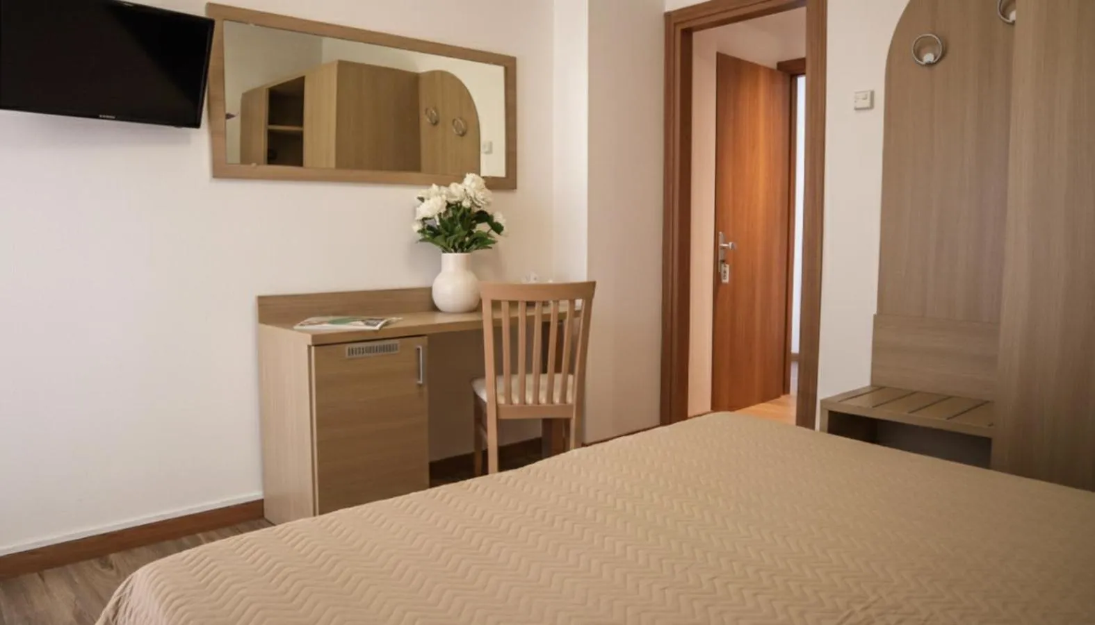 Bed in Hotel Columbia & Ninfea