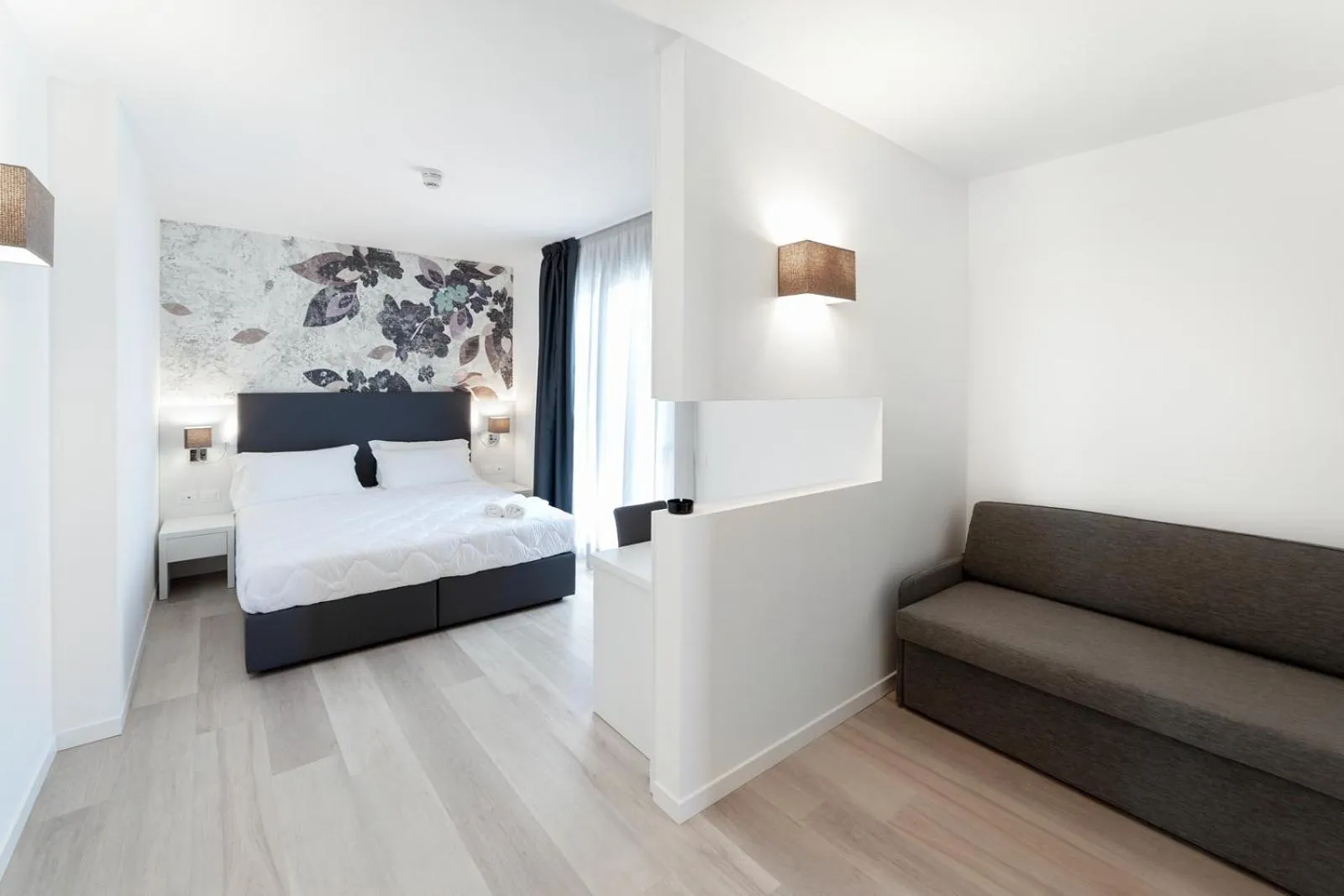 Photo of the whole room, Bed in Hotel Columbia & Ninfea