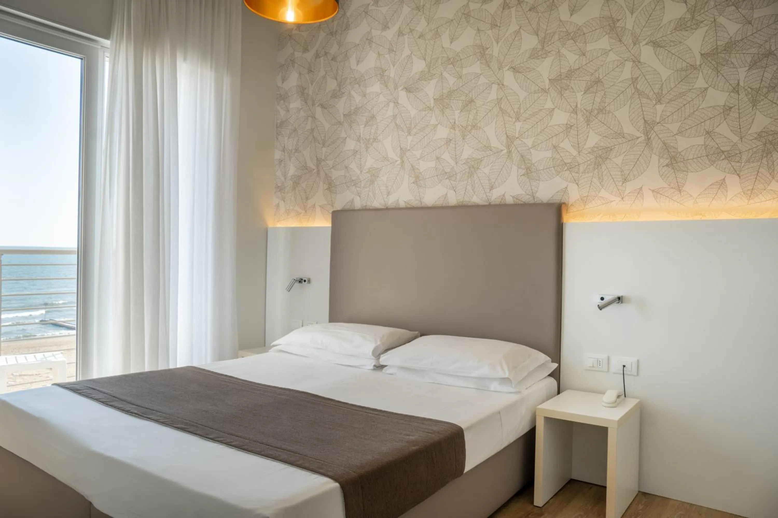 Bedroom, Bed in Hotel Columbia & Ninfea