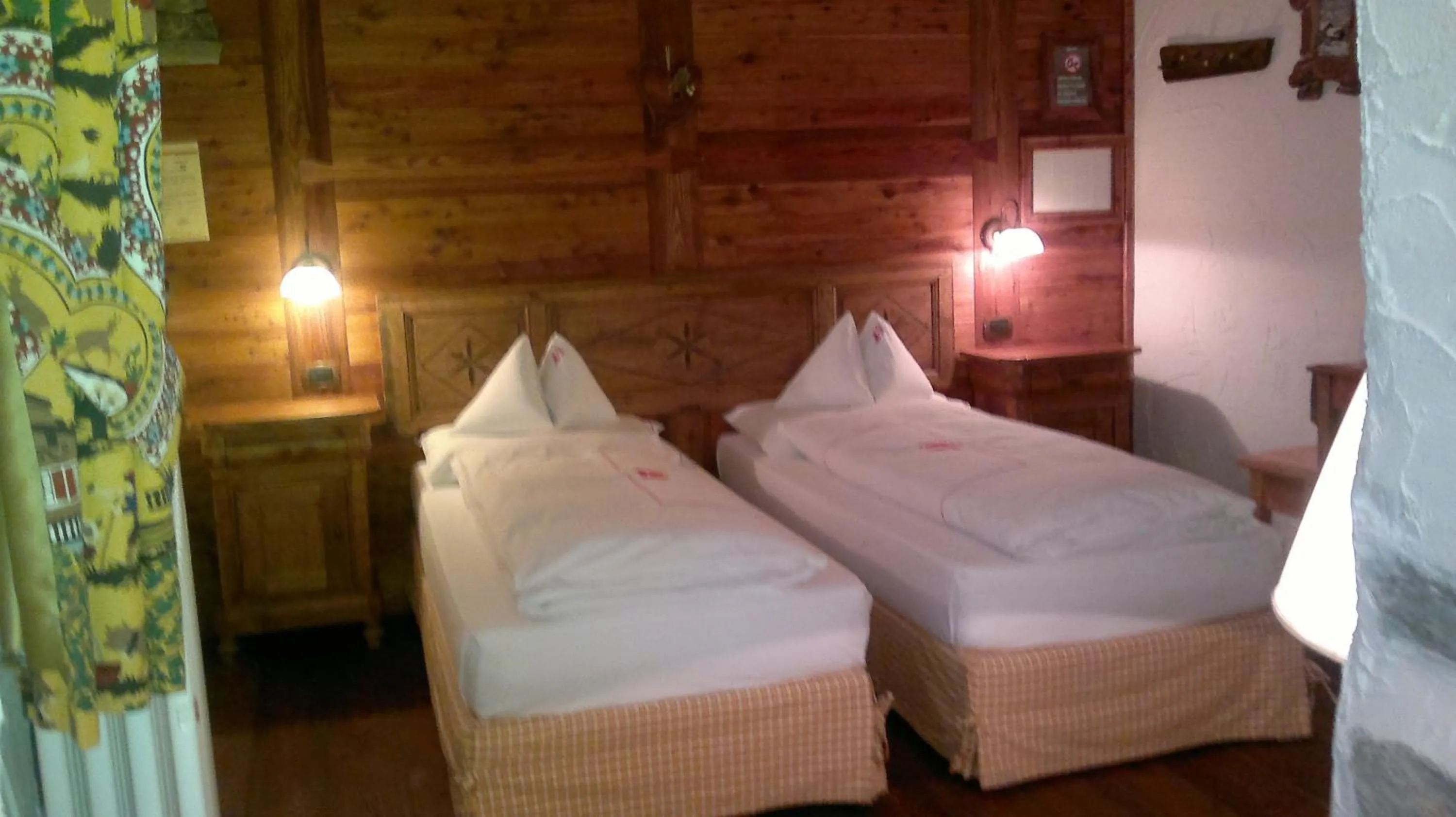 Bedroom, Bed in Eco Chalet Maison Dominique