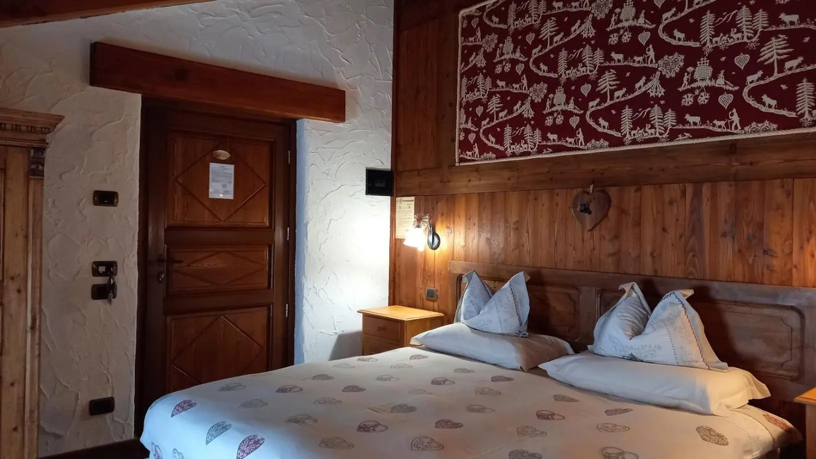 Bedroom, Bed in Eco Chalet Maison Dominique