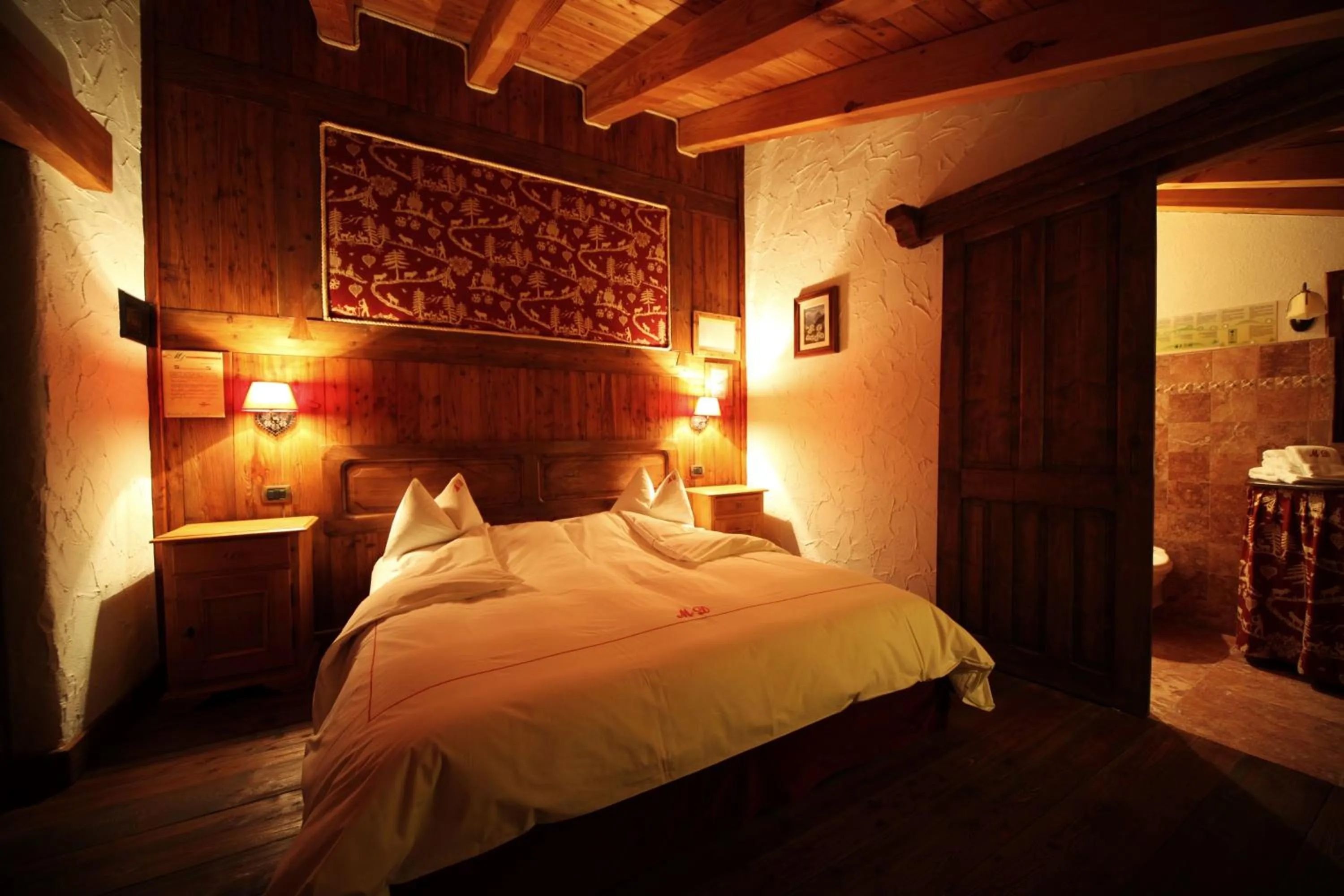 Bedroom, Bed in Eco Chalet Maison Dominique