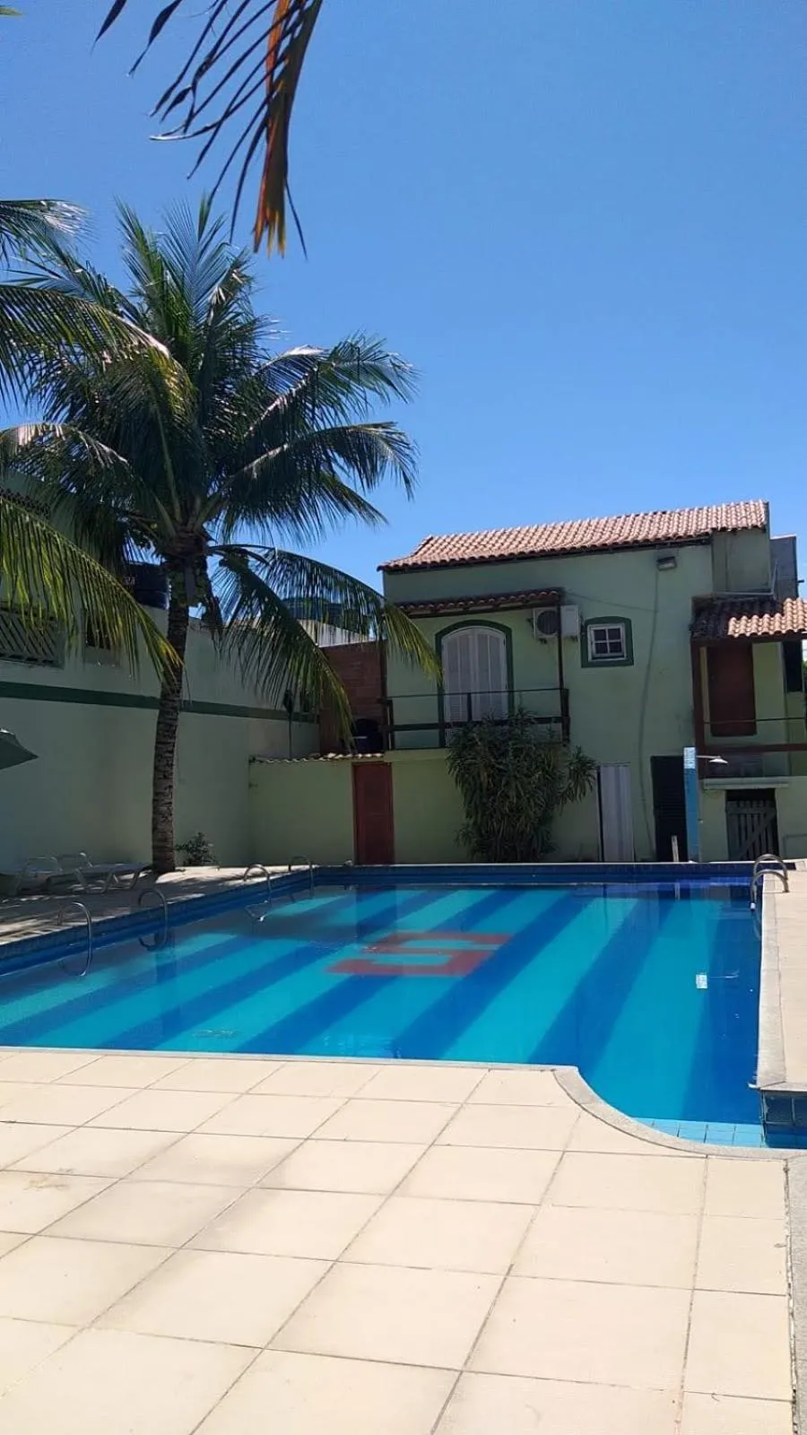Swimming pool in OYO Pousada Recanto Shangrilá, Cabo Frio