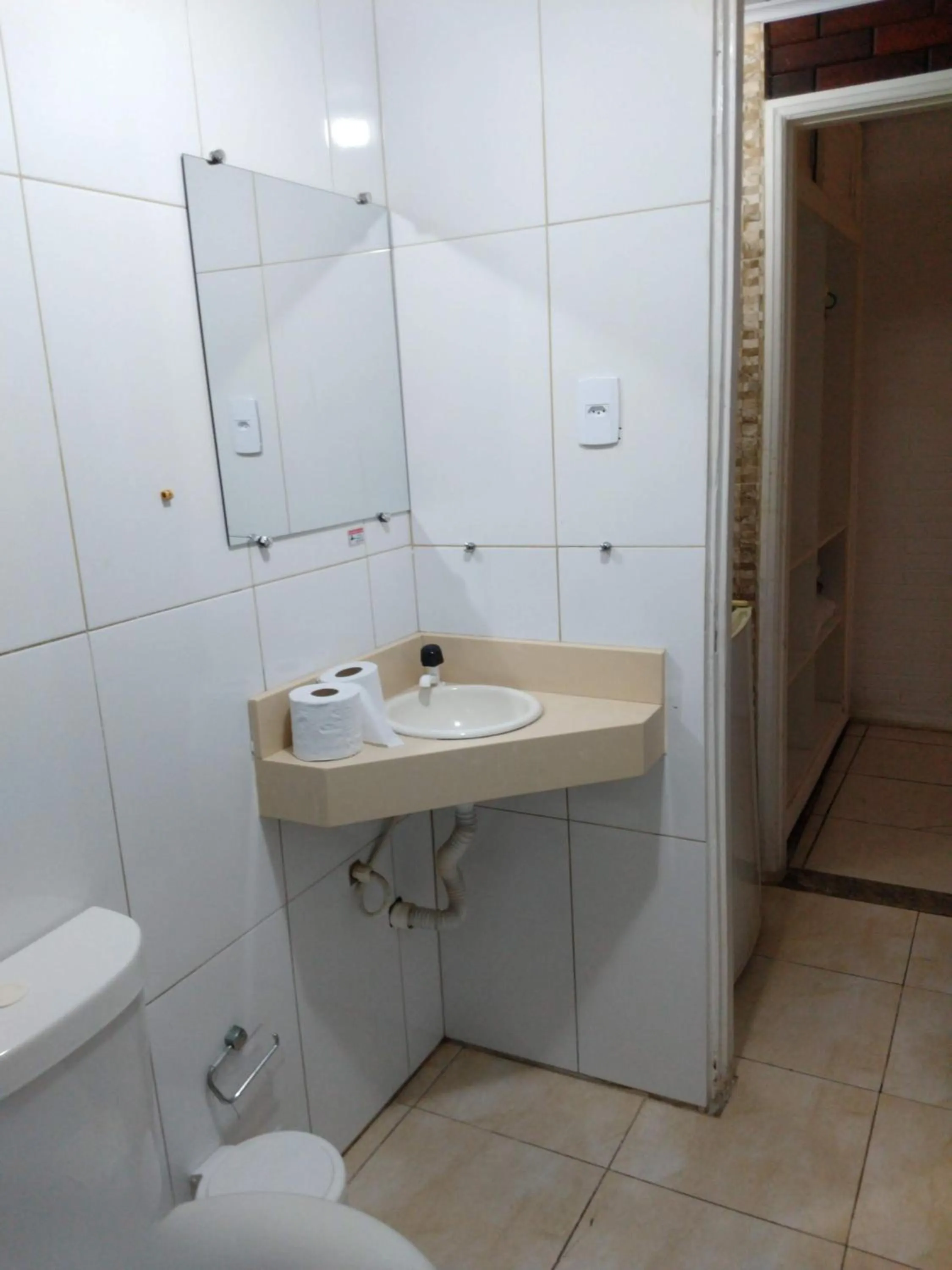 Toilet in OYO Pousada Recanto Shangrilá, Cabo Frio