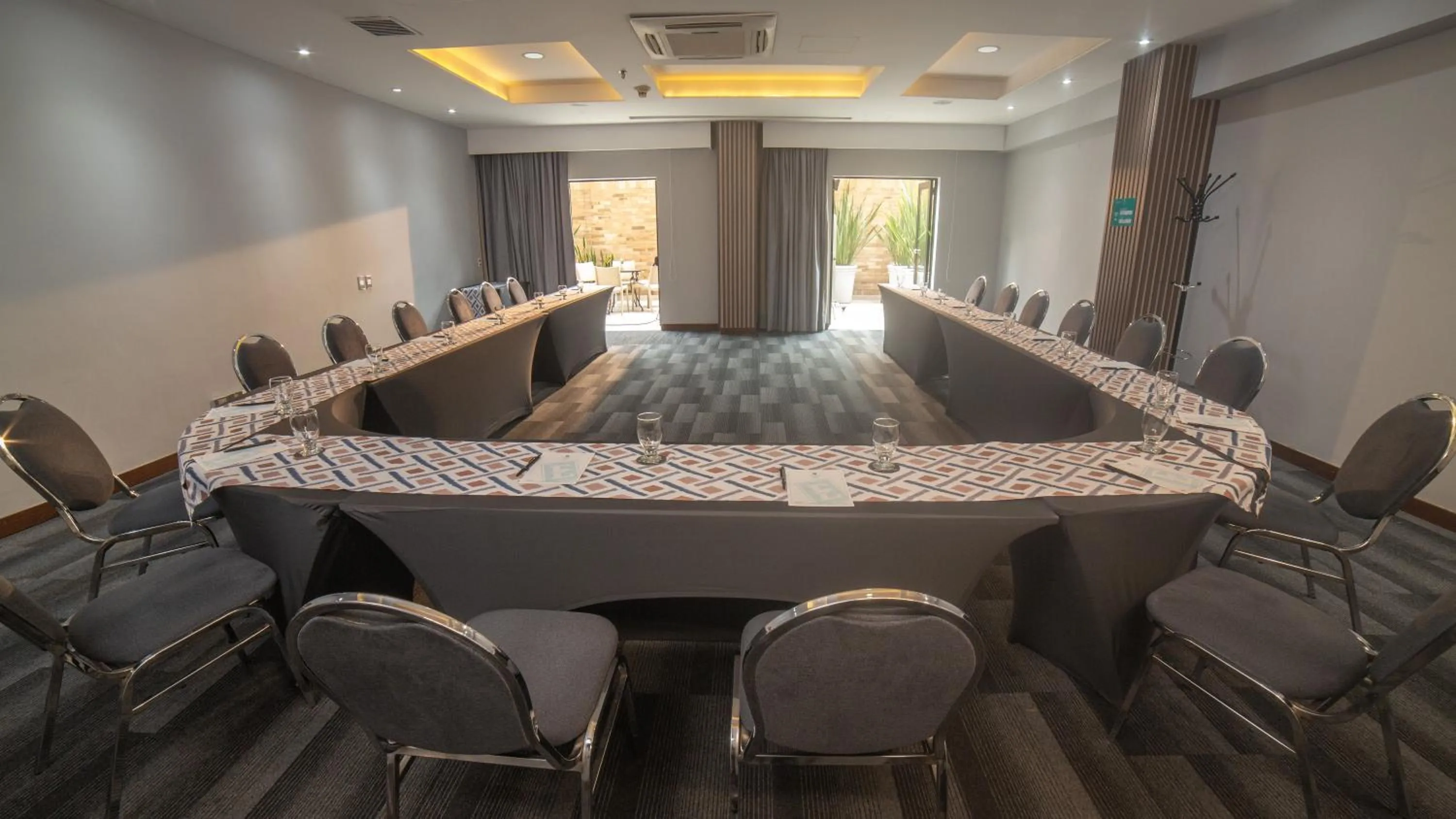 Meeting/conference room in Embassy Suites by Hilton Bogotá - Rosales