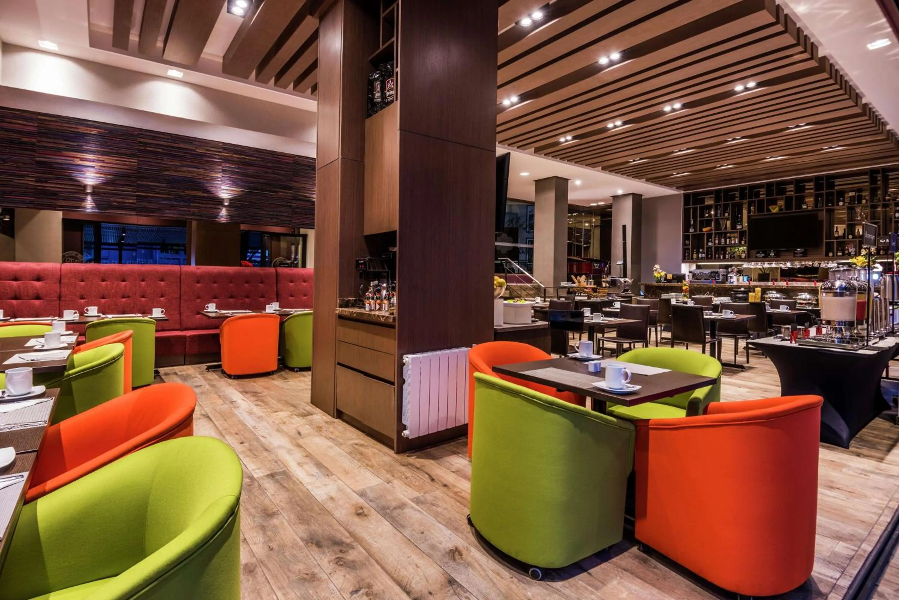 Restaurant/places to eat in Embassy Suites by Hilton Bogotá - Rosales