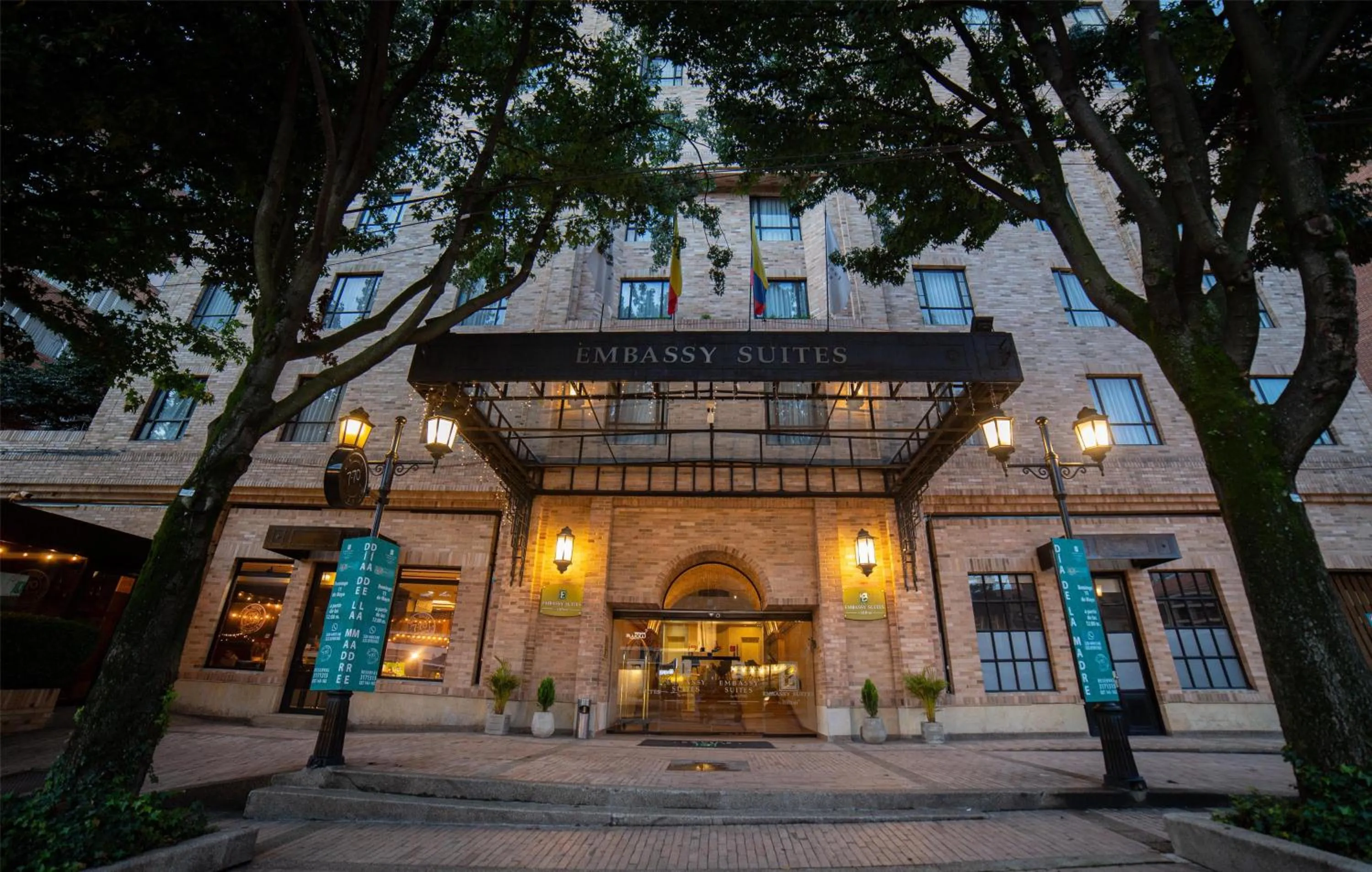 Property building in Embassy Suites by Hilton Bogotá - Rosales