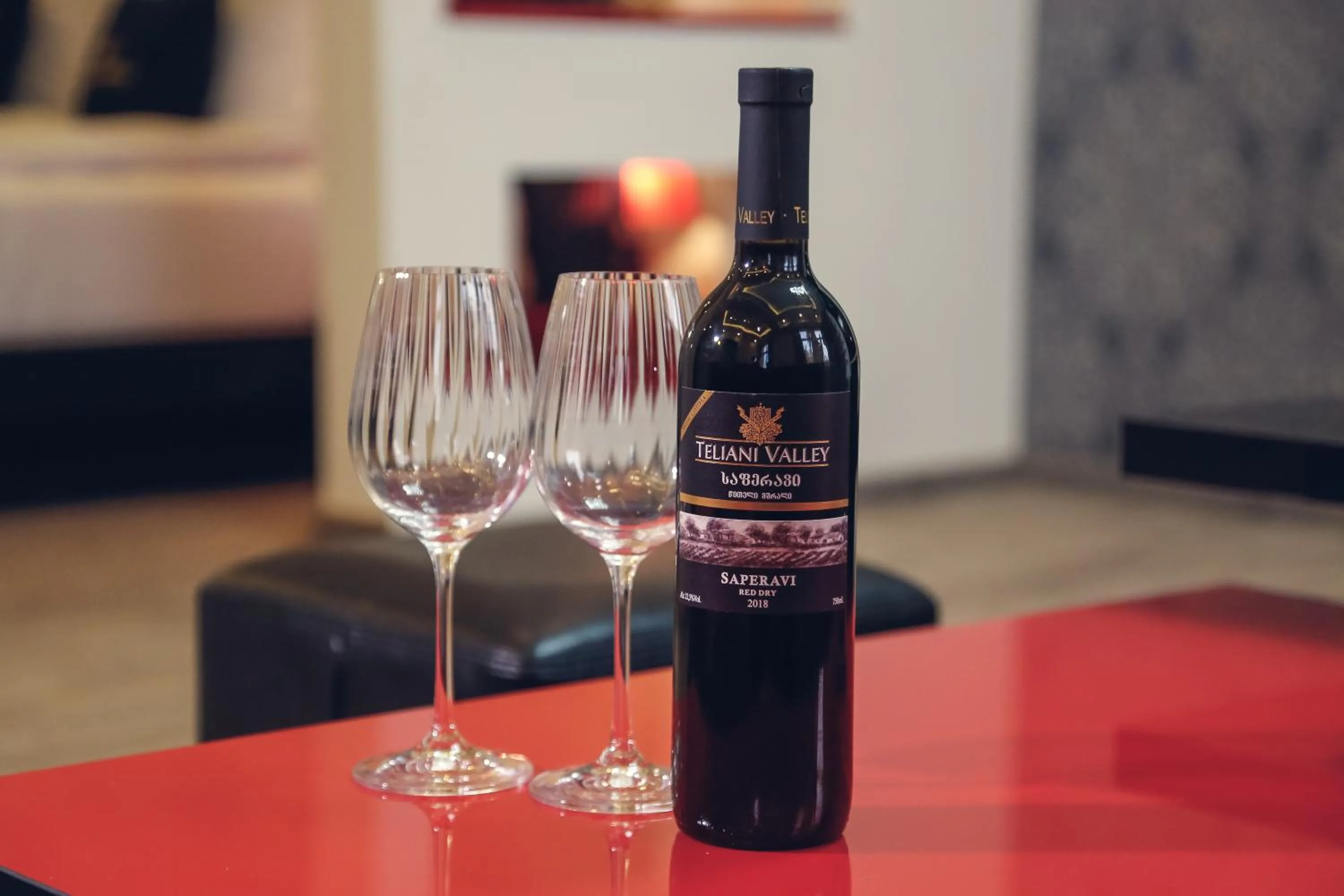 Drinks in Hotel King David The Builder