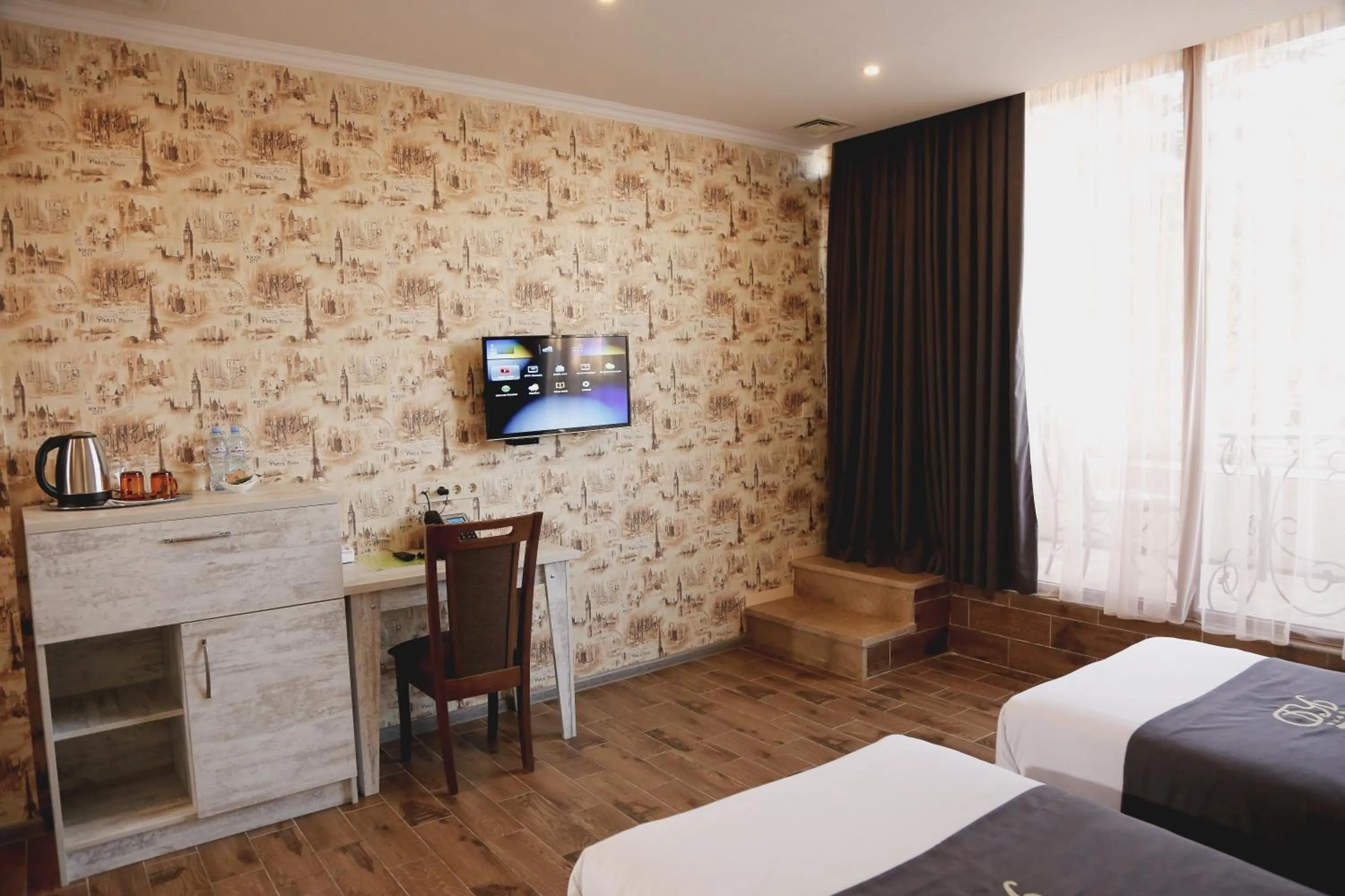 TV and multimedia, Bed in Hotel King David The Builder