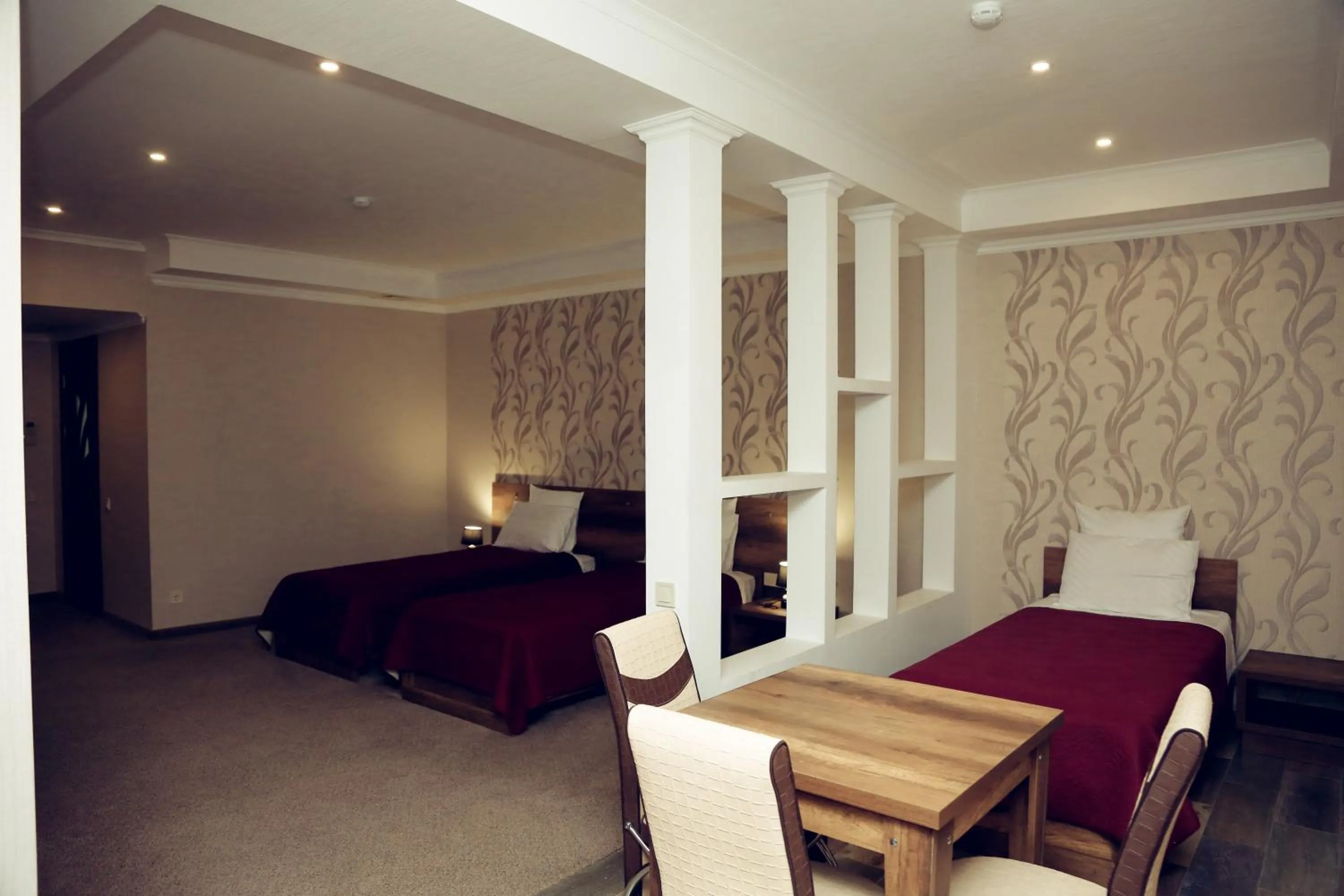 Bed in Hotel King David The Builder