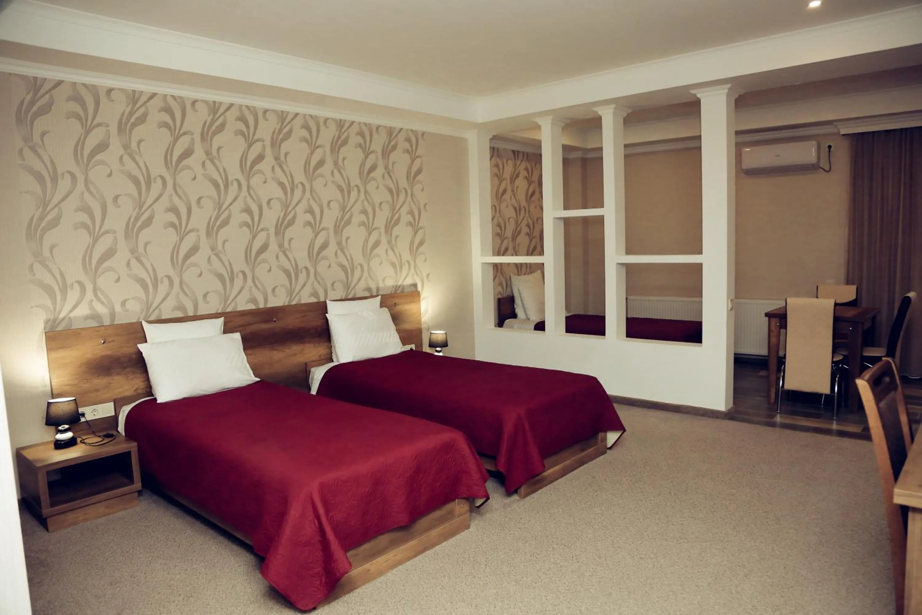 Bed in Hotel King David The Builder